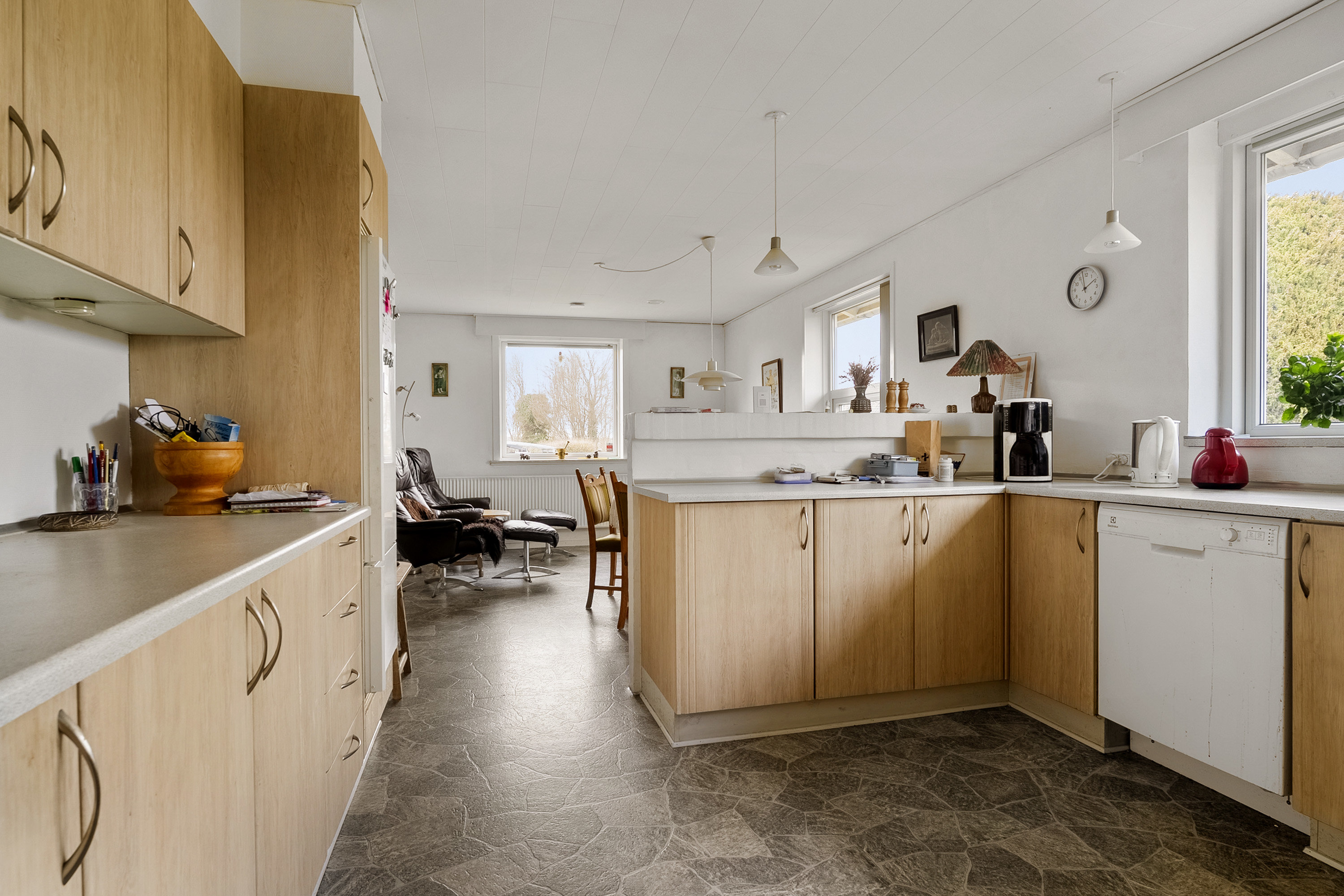 Fremhævet køkken billede i fuldskærmstilstand. Billede af Bregnegårdsvej 37, 6630 Rødding