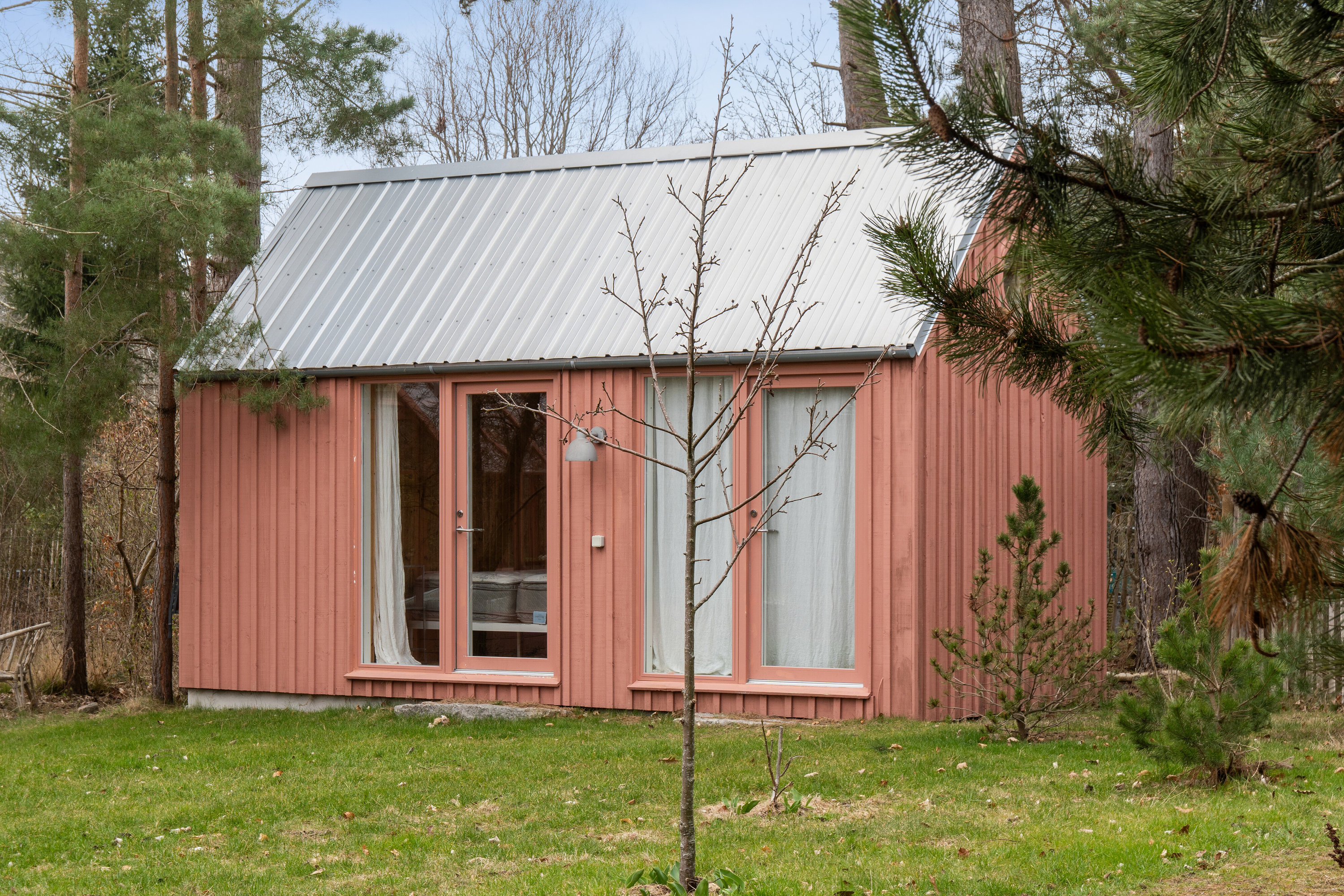 Fremhævet udendørs billede i fuldskærmstilstand. Billede af Gøgevænget 6, Rågeleje, 3210 Vejby