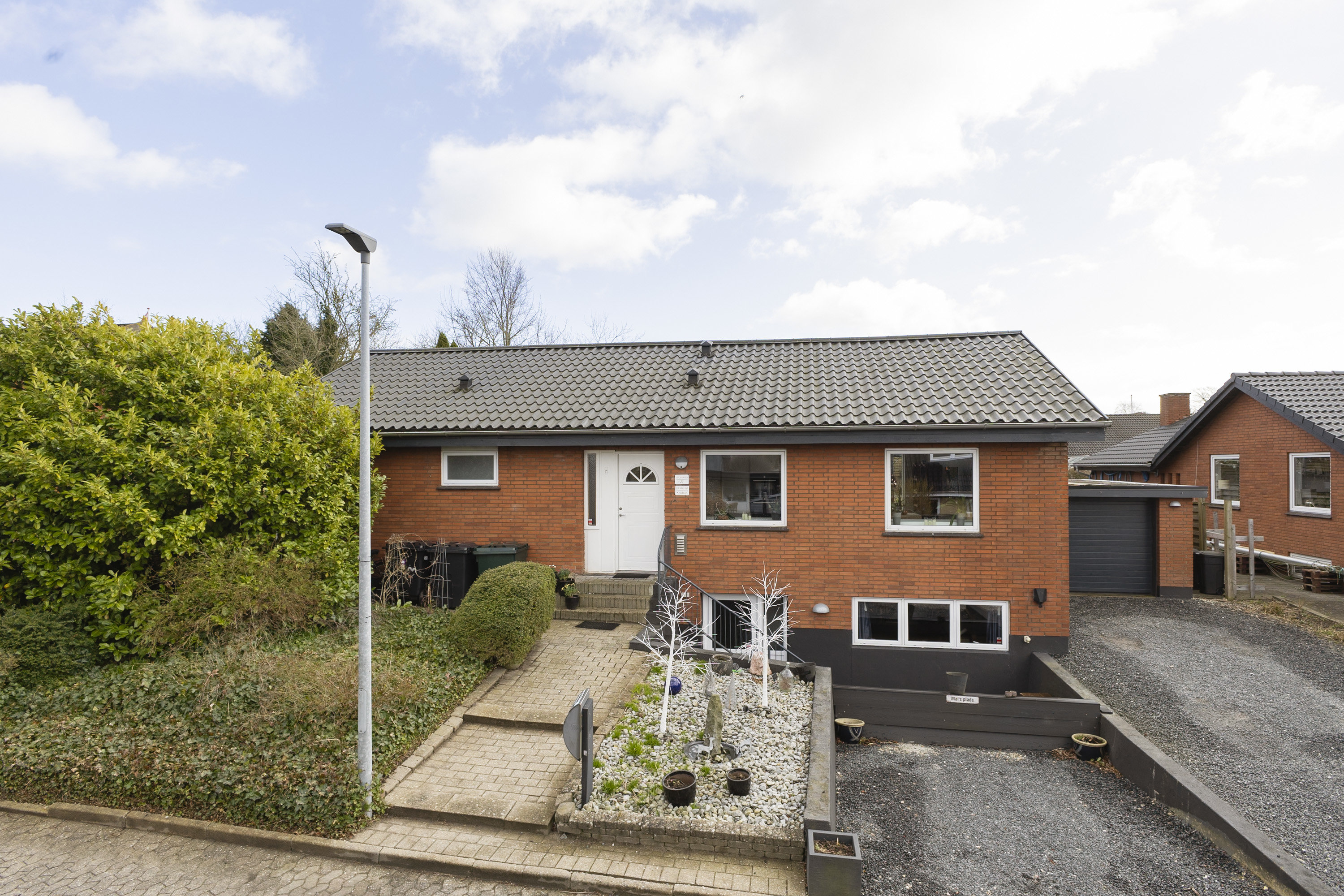 Fremhævet ejendommen billede i fuldskærmstilstand. Billede af Tulipanvej 4, 6000 Kolding