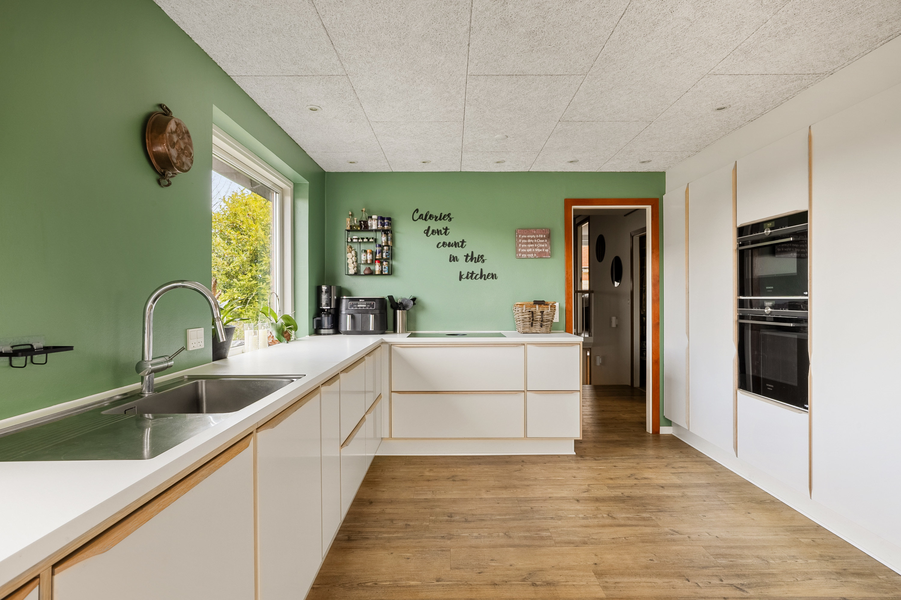 Fremhævet køkken billede i fuldskærmstilstand. Billede af Tulipanvej 4, 6000 Kolding