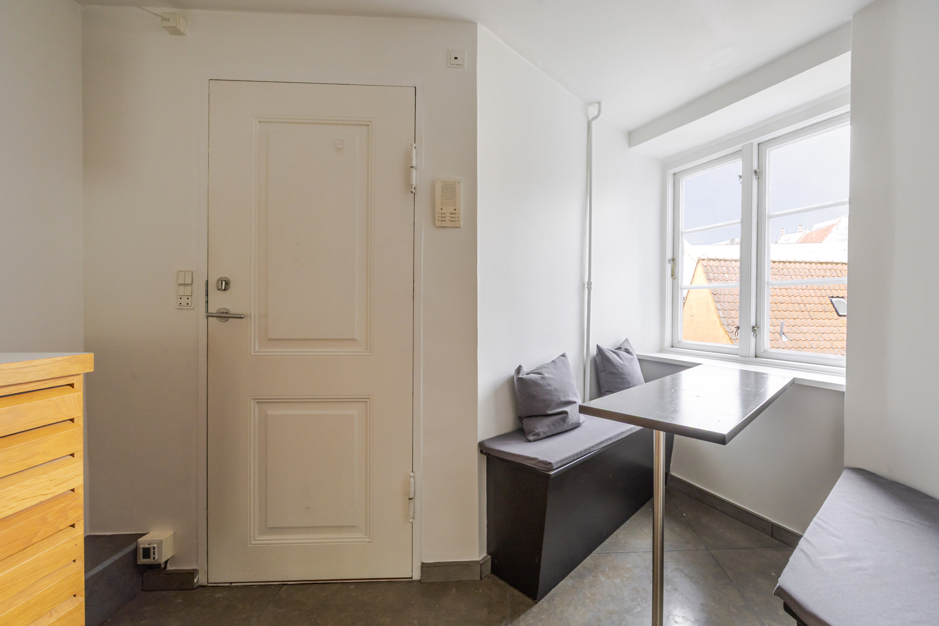 Fremhævet andet billede i fuldskærmstilstand. Billede af Sankt Peders Stræde 18, 2. th., 1453 København K