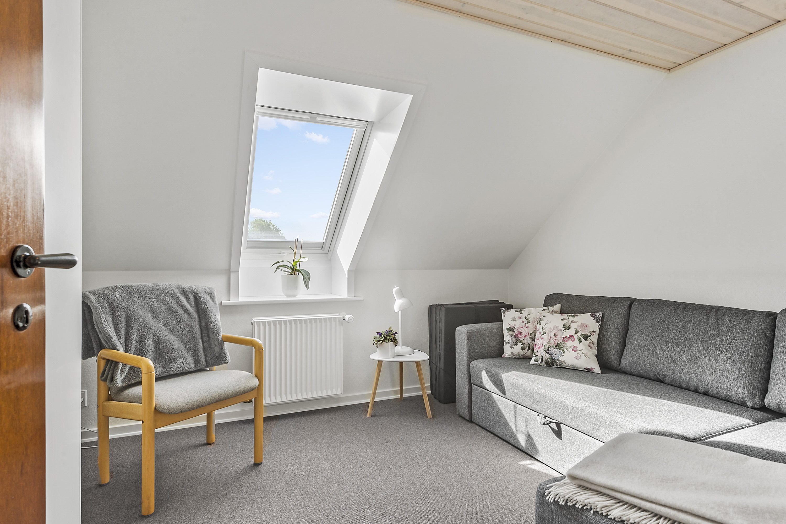 Fremhævet stue billede i fuldskærmstilstand. Billede af Strandvejen 128, Rørth, 8300 Odder