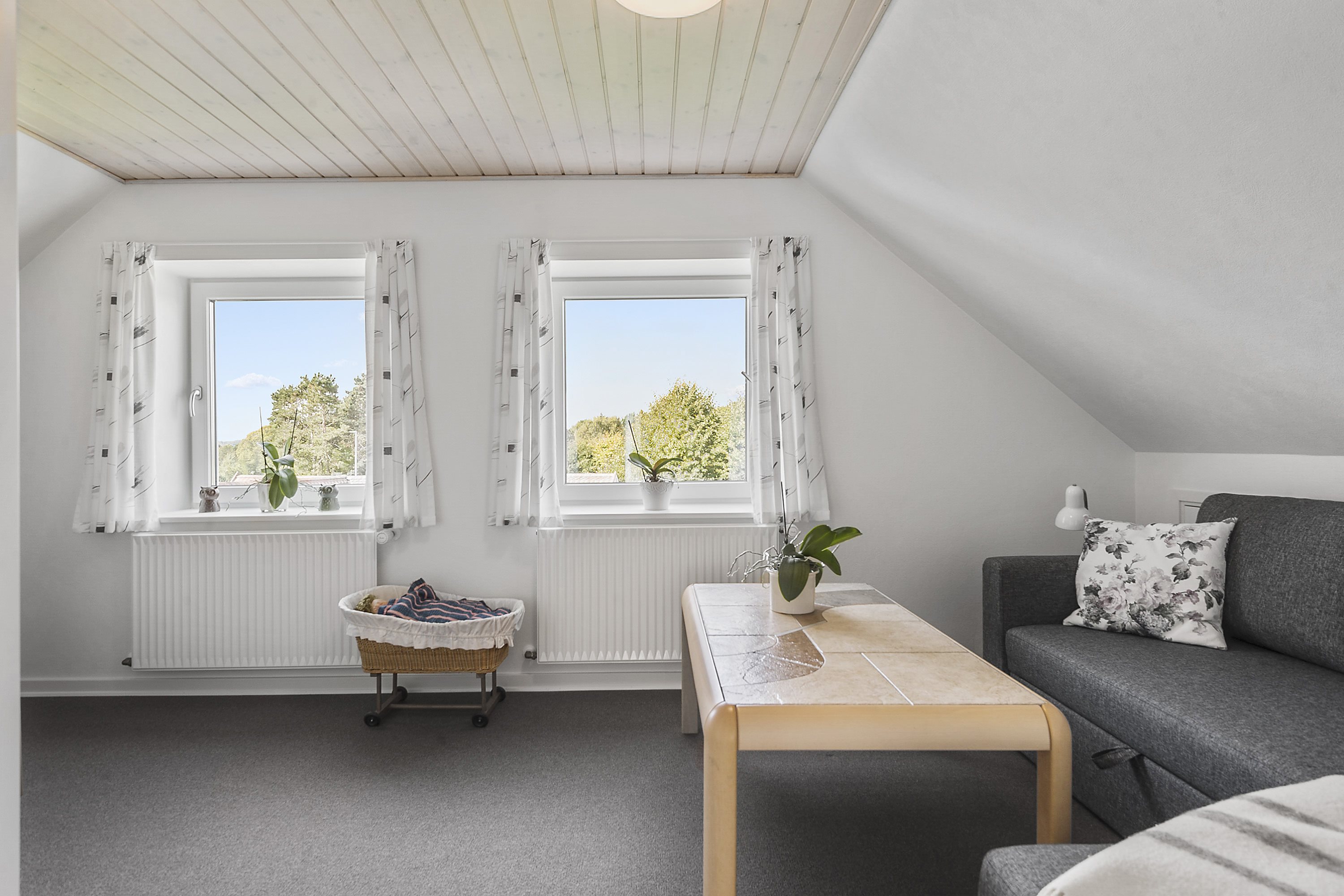 Fremhævet stue billede i fuldskærmstilstand. Billede af Strandvejen 128, Rørth, 8300 Odder