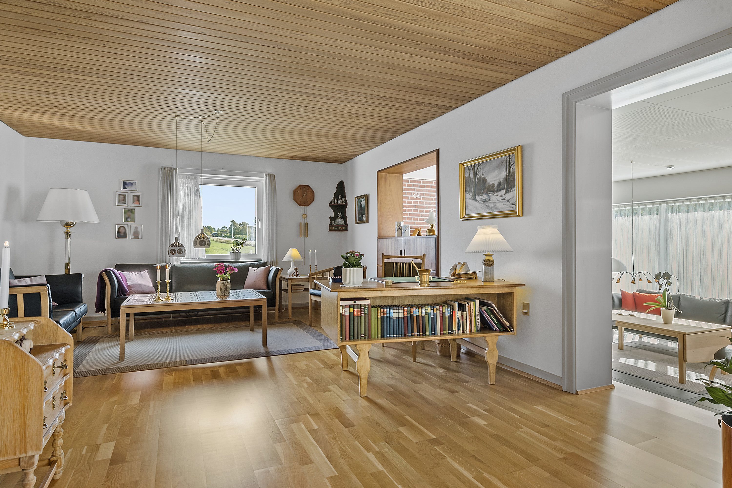 Fremhævet stue billede i fuldskærmstilstand. Billede af Strandvejen 128, Rørth, 8300 Odder