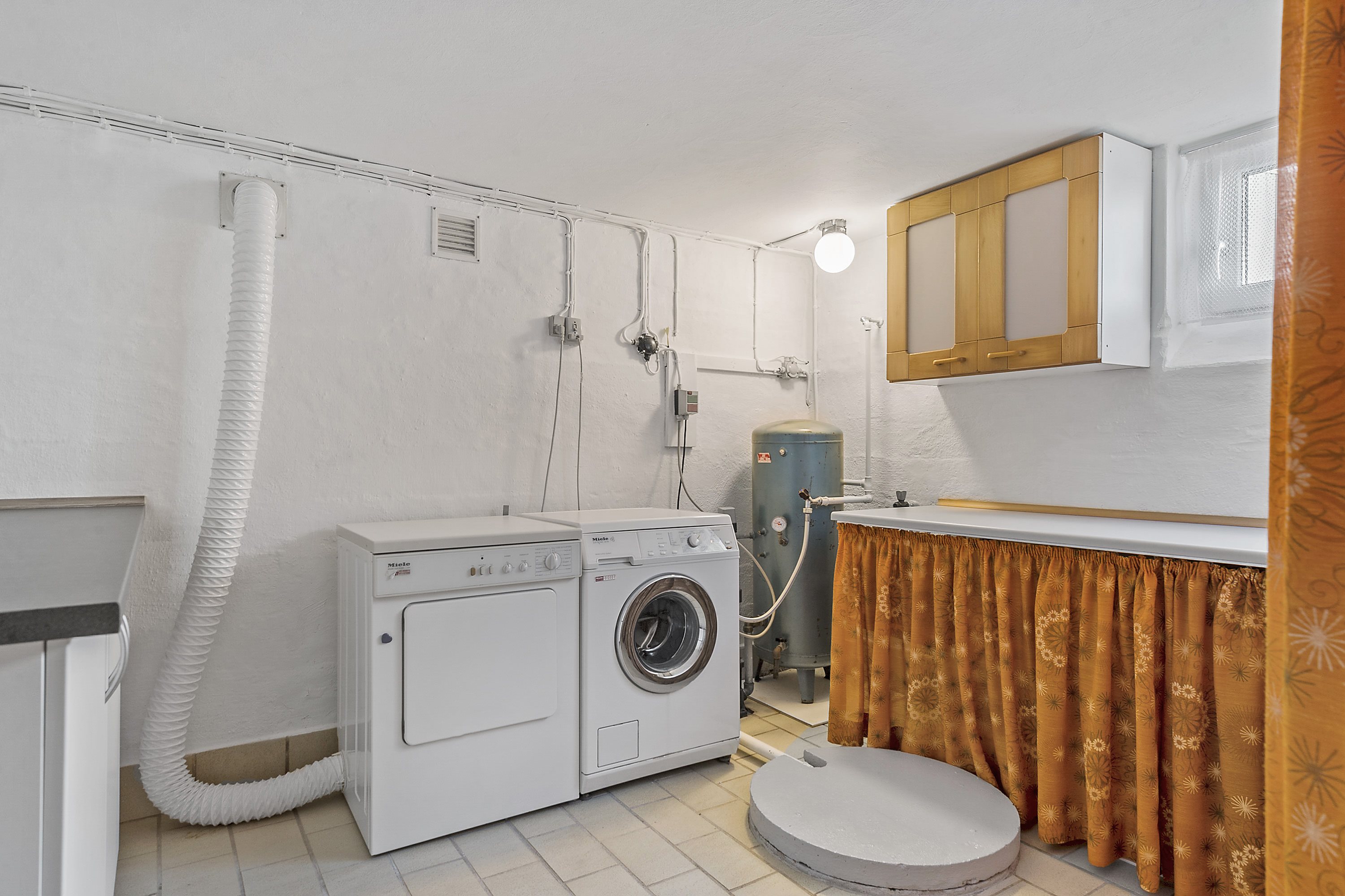 Fremhævet værelse billede i fuldskærmstilstand. Billede af Strandvejen 128, Rørth, 8300 Odder