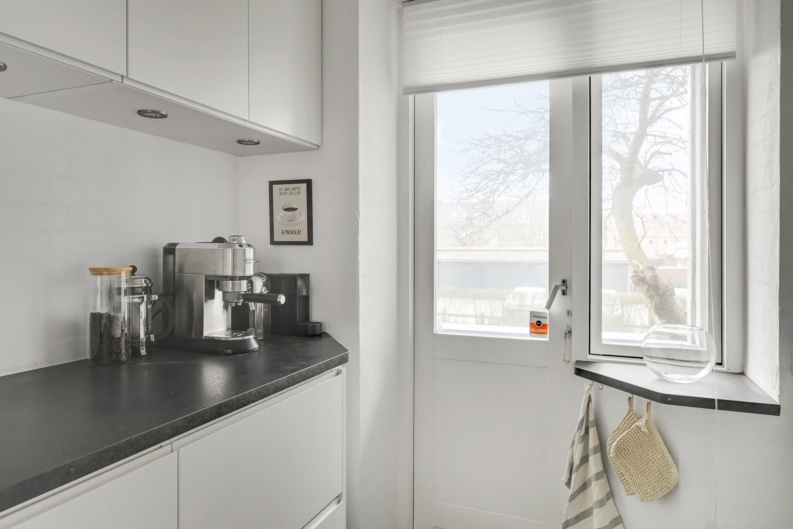 Fremhævet køkken billede i fuldskærmstilstand. Billede af Willemoesgade 50, st.. th., 6700 Esbjerg