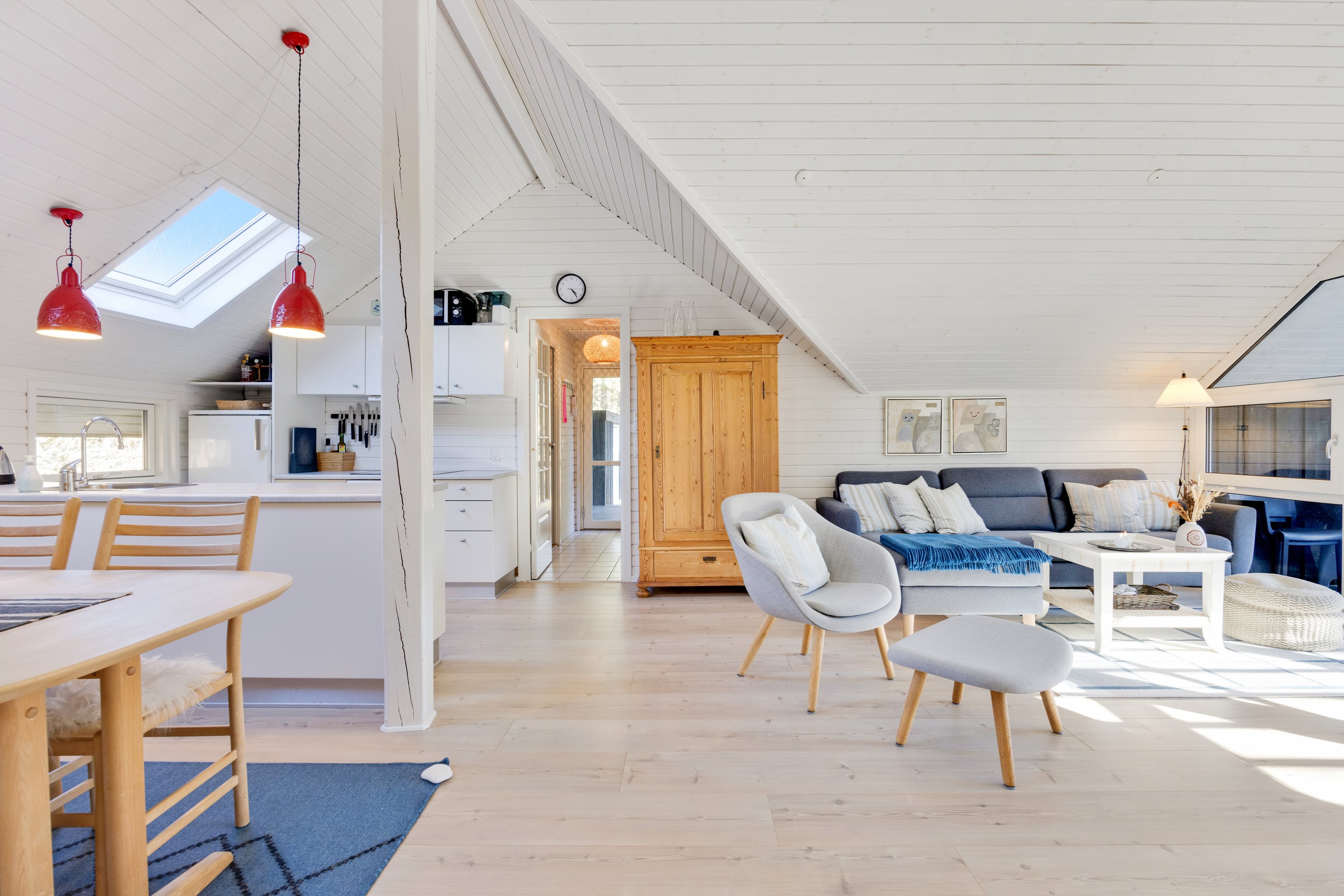 Fremhævet stue billede i fuldskærmstilstand. Billede af Krøjbergsvej 33, Koldkær, 9370 Hals