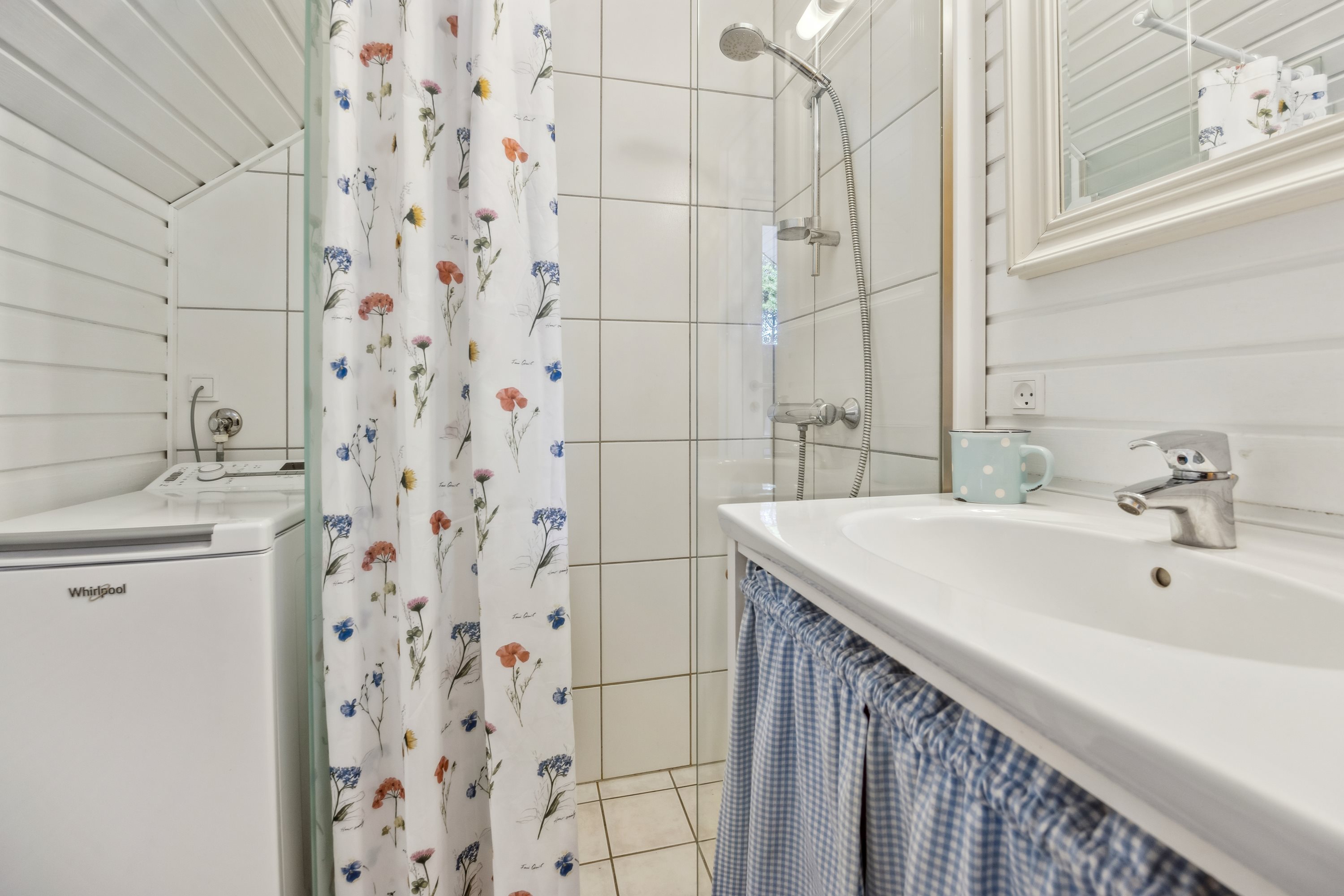 Fremhævet badeværelse billede i fuldskærmstilstand. Billede af Krøjbergsvej 33, Koldkær, 9370 Hals