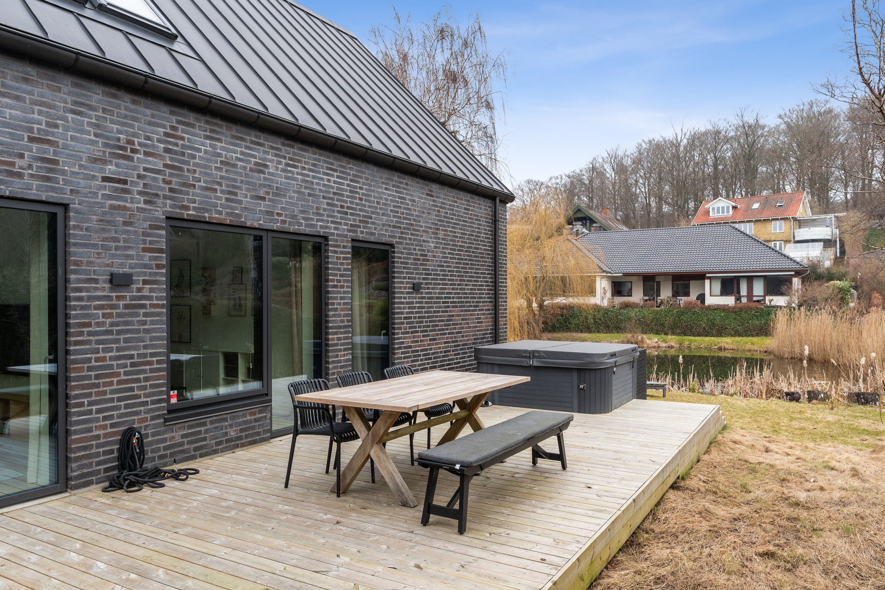 Fremhævet terrasse billede i fuldskærmstilstand. Billede af Anemonevej 9, Hareskov, 3500 Værløse