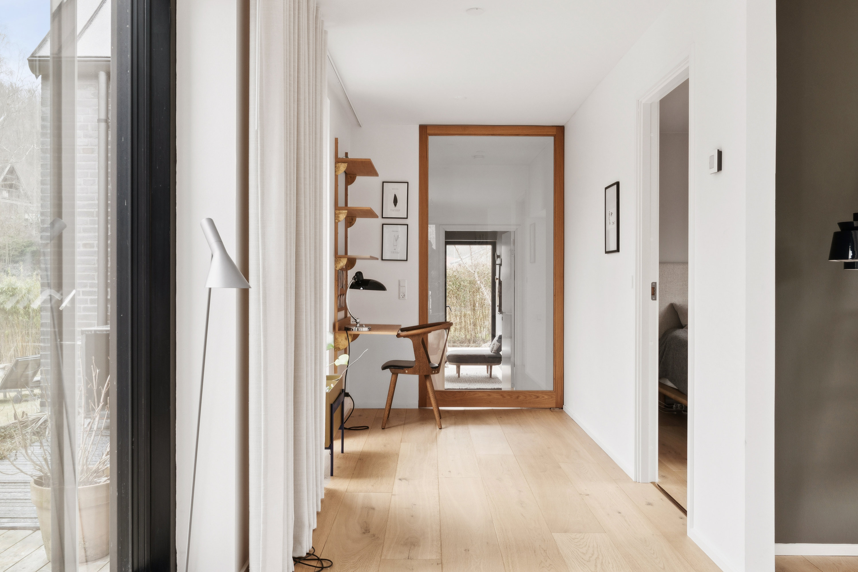 Fremhævet gang billede i fuldskærmstilstand. Billede af Anemonevej 9, Hareskov, 3500 Værløse