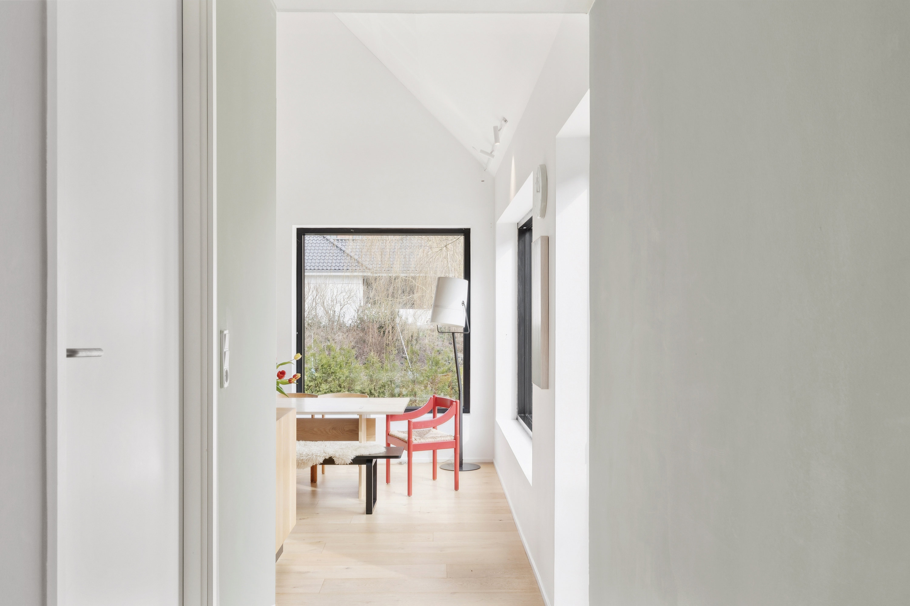 Fremhævet gang billede i fuldskærmstilstand. Billede af Anemonevej 9, Hareskov, 3500 Værløse