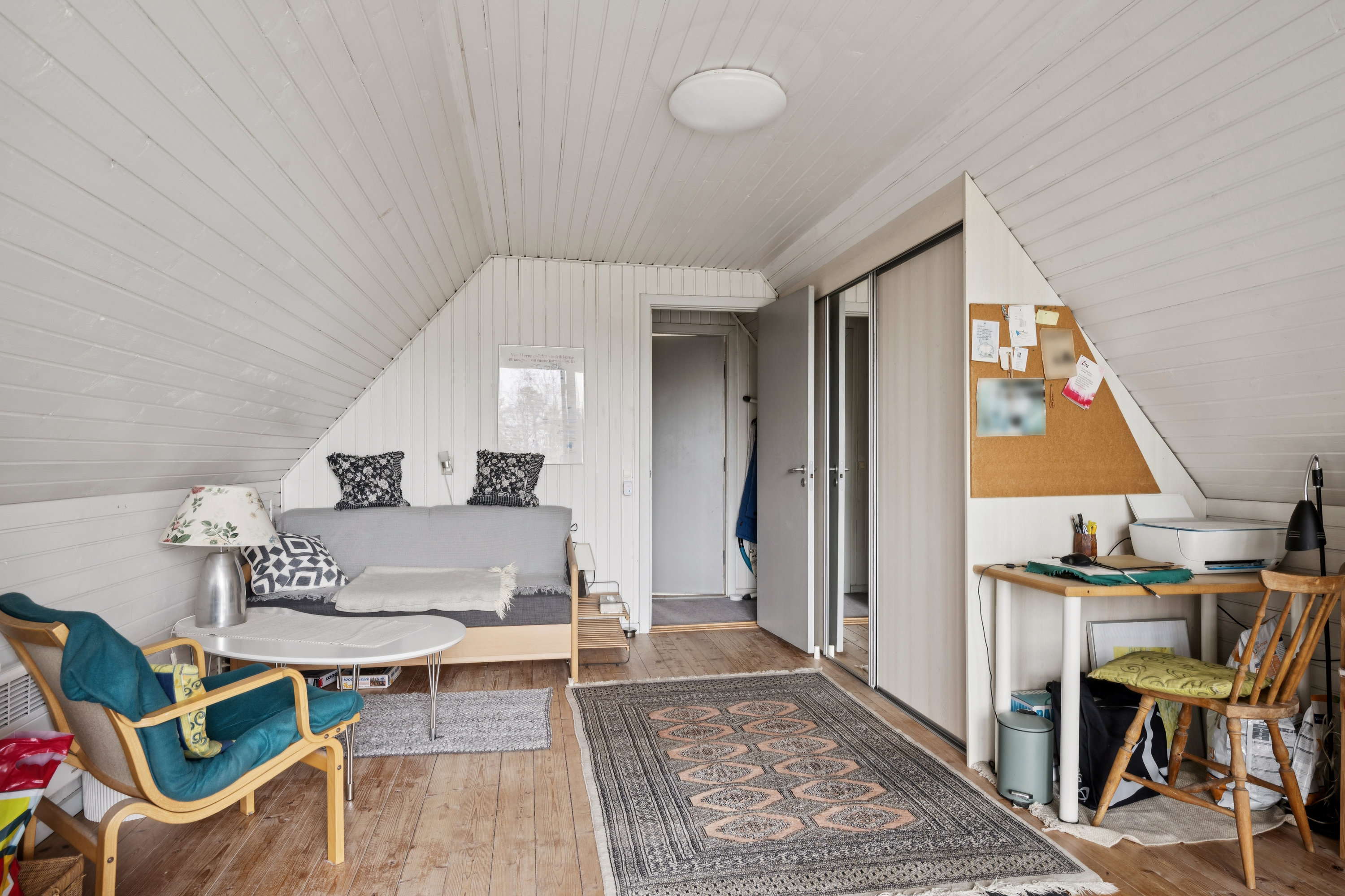 Fremhævet stue billede i fuldskærmstilstand. Billede af Lærkelundsvej 36, Øer, 8400 Ebeltoft