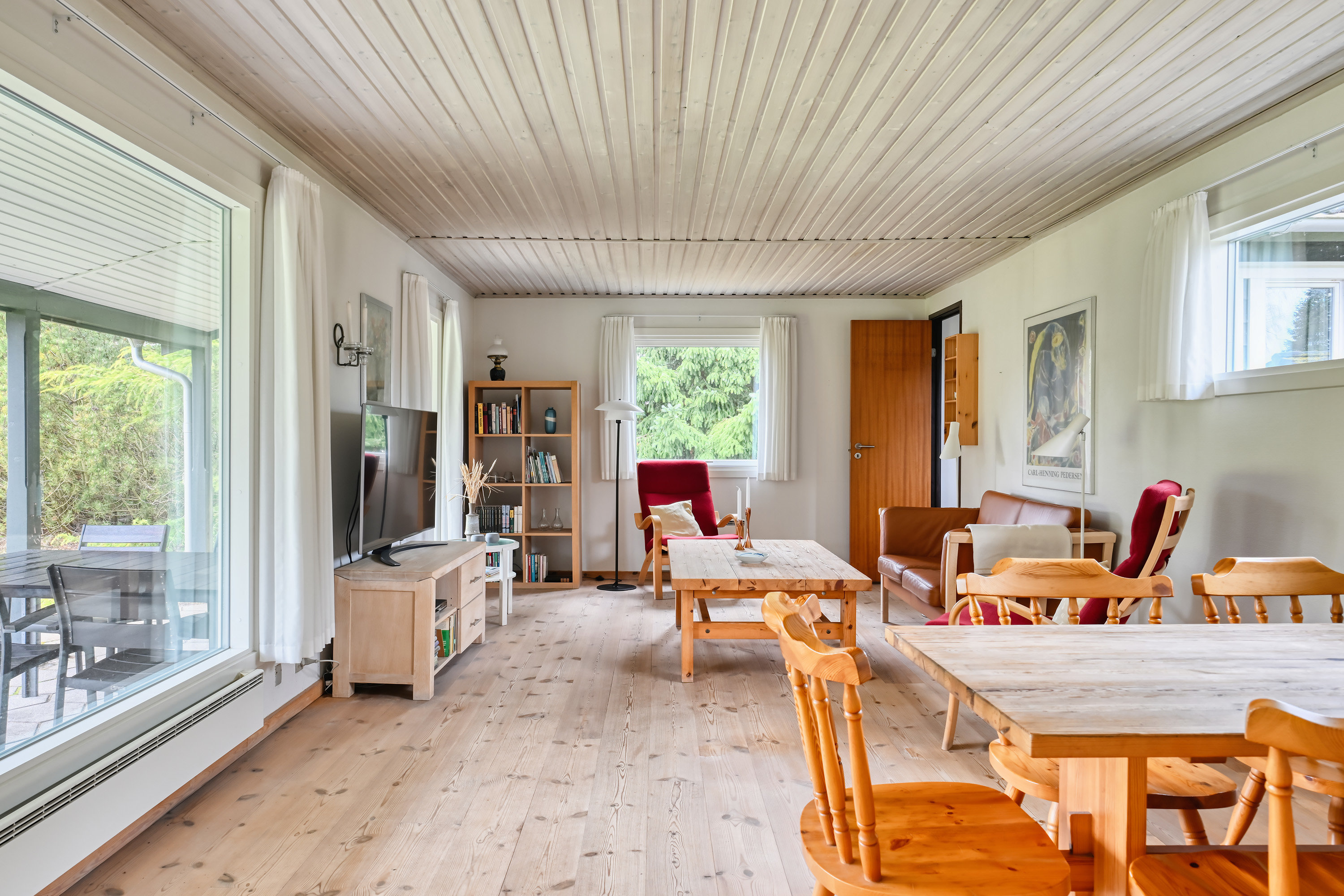 Fremhævet stue billede i fuldskærmstilstand. Billede af Skærpibervej 2, Marielyst, 4873 Væggerløse