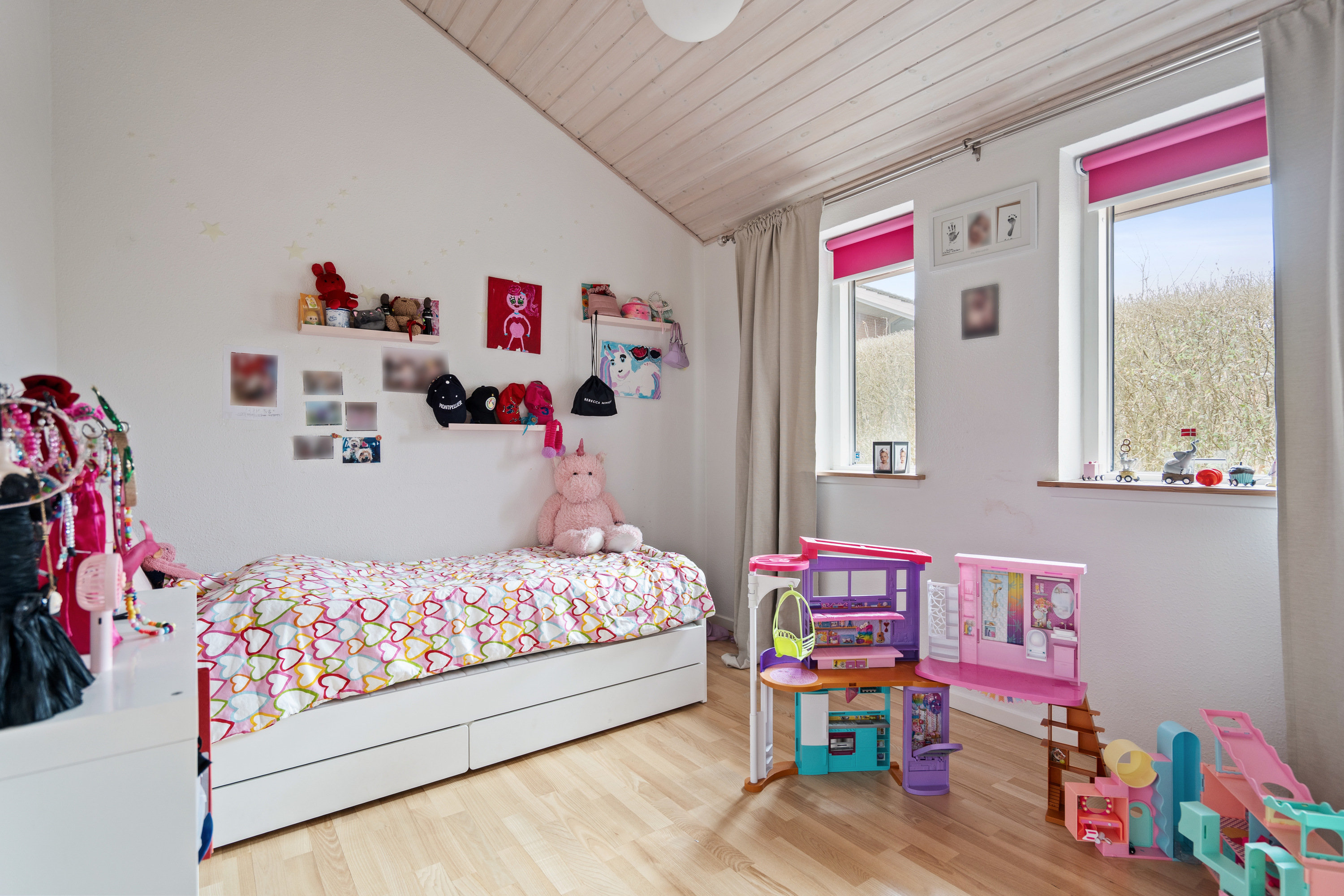 Fremhævet værelse billede i fuldskærmstilstand. Billede af Vivaldisvej 49, 9200 Aalborg SV