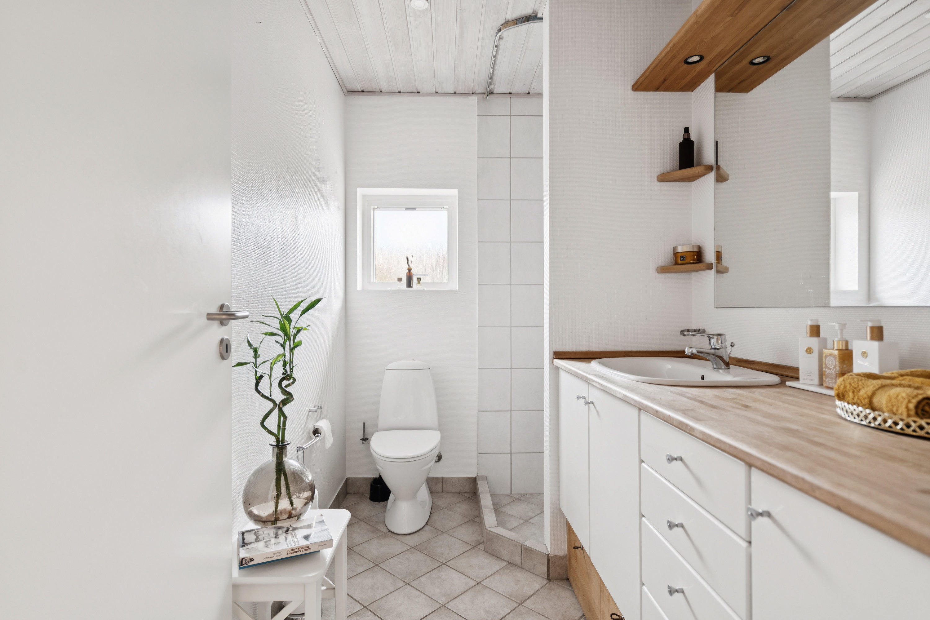 Fremhævet badeværelse billede i fuldskærmstilstand. Billede af Vivaldisvej 49, 9200 Aalborg SV