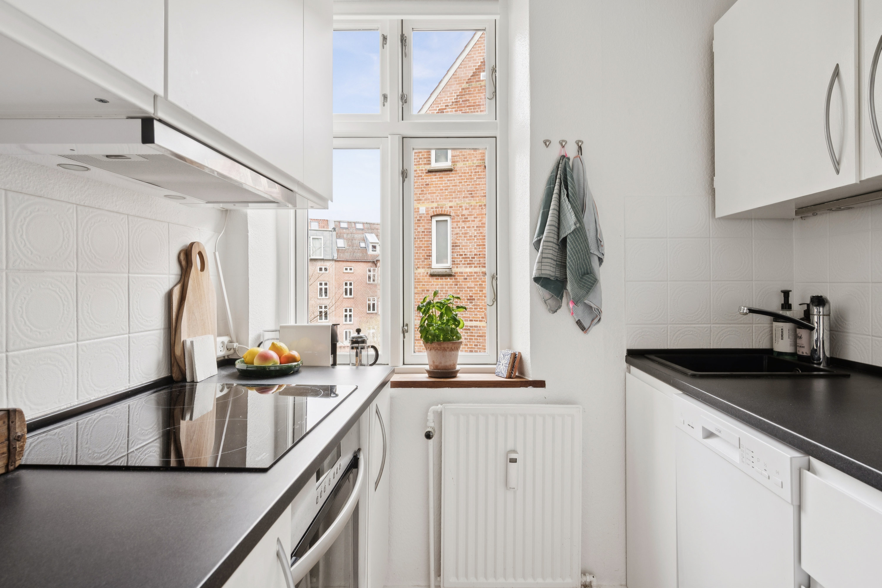 Fremhævet køkken billede i fuldskærmstilstand. Billede af Ny Munkegade 68B, 1. tv., 8000 Aarhus C