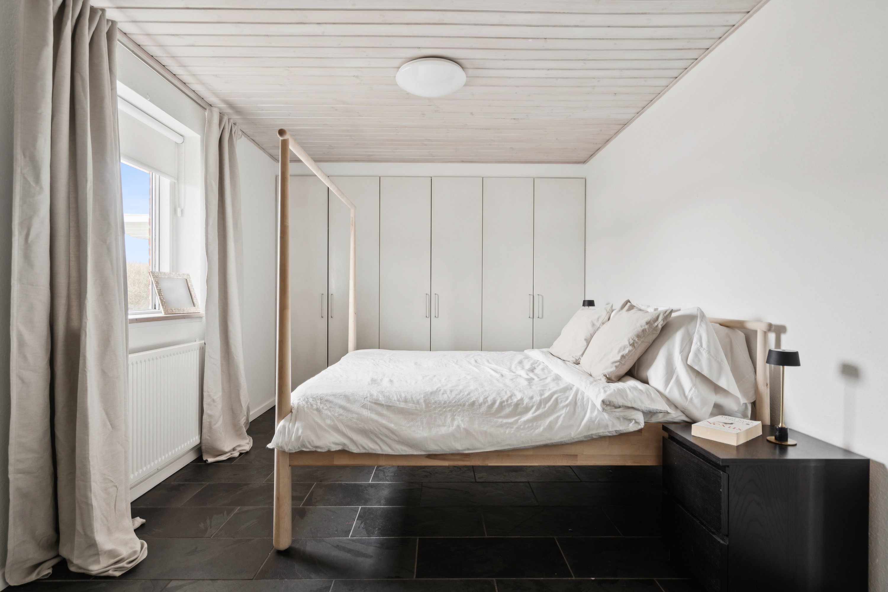 Fremhævet værelse billede i fuldskærmstilstand. Billede af Vivaldisvej 49, 9200 Aalborg SV