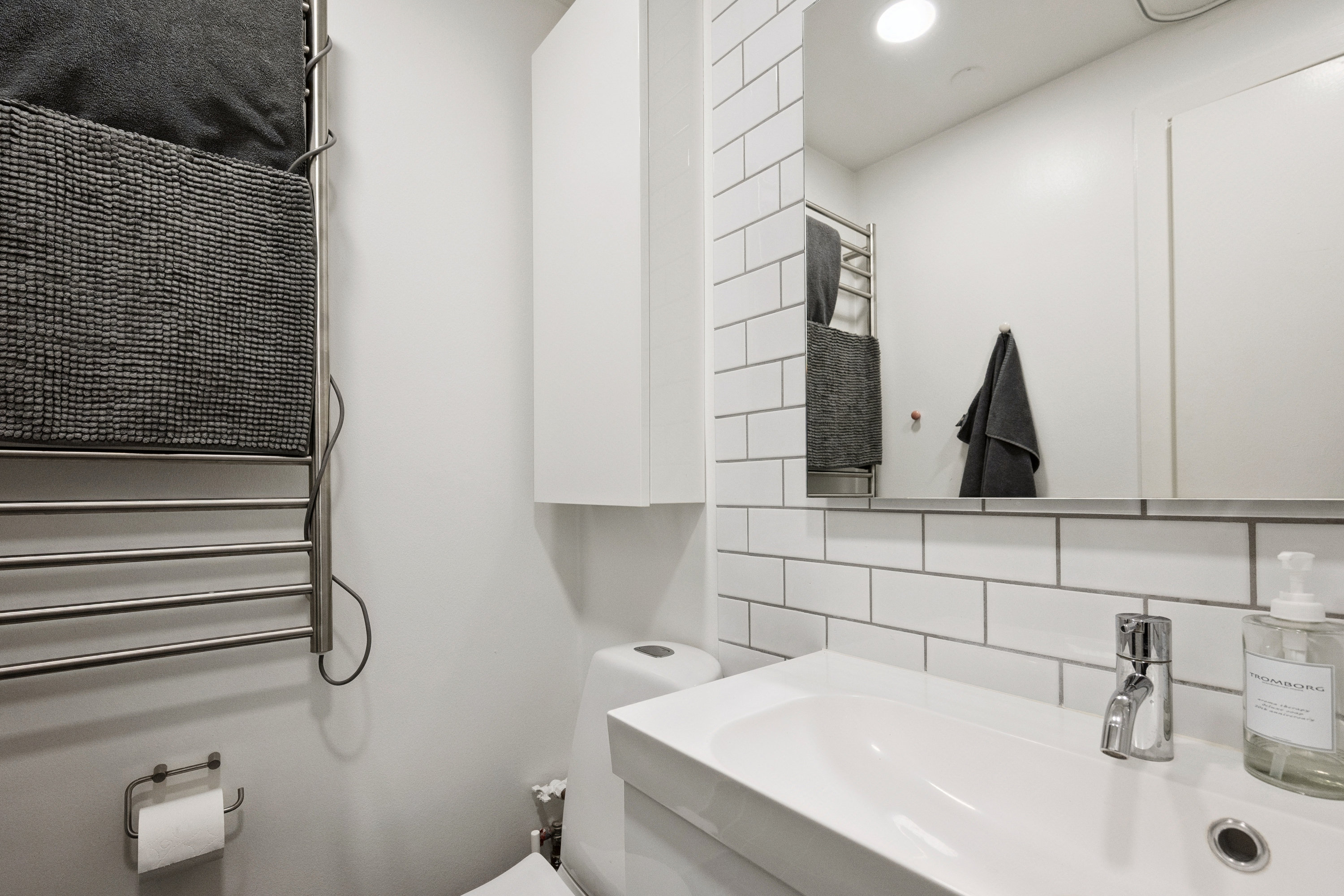 Fremhævet badeværelse billede i fuldskærmstilstand. Billede af Ny Munkegade 68B, 1. tv., 8000 Aarhus C