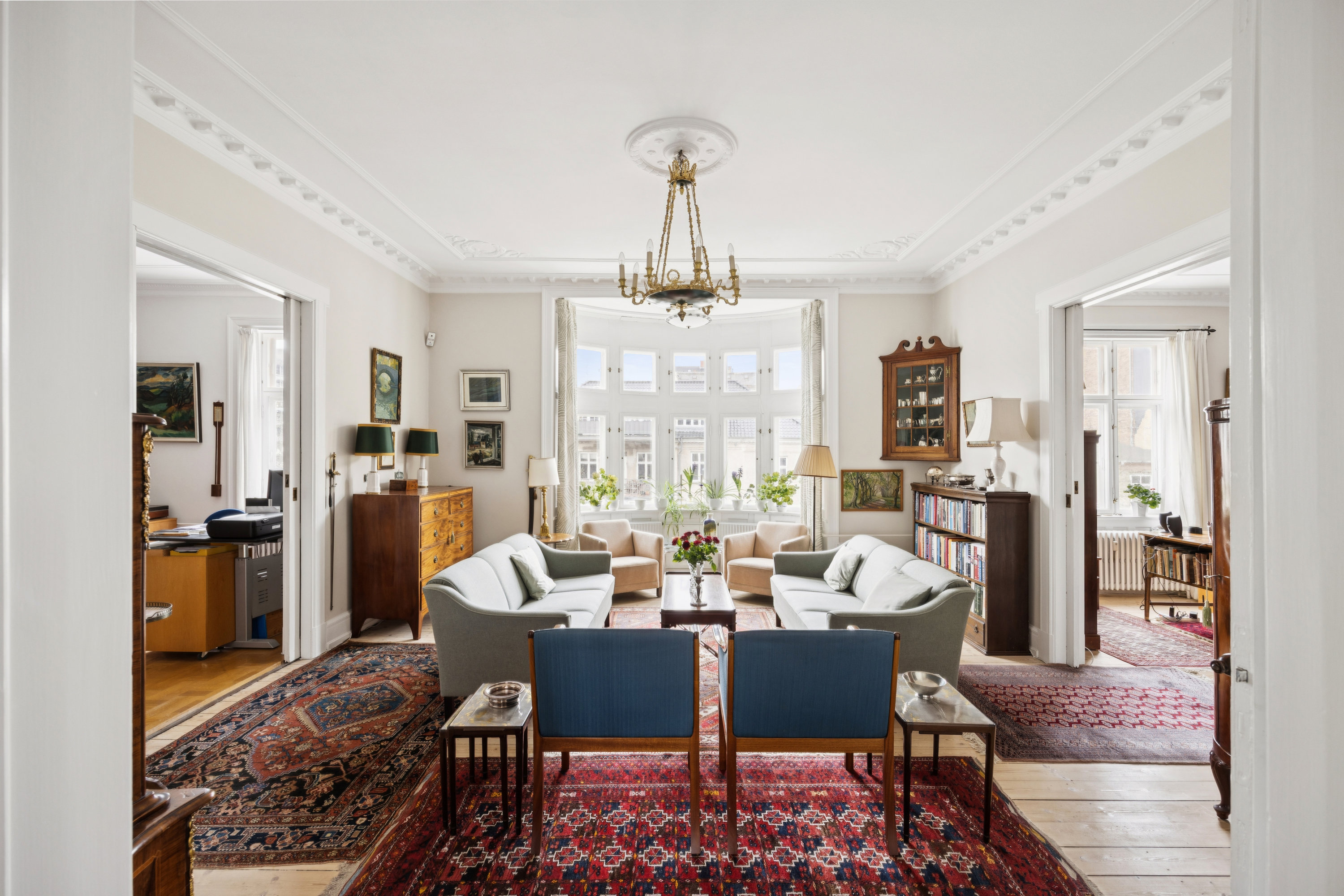 Fremhævet stue billede i fuldskærmstilstand. Billede af Thorvaldsensvej 29B, 2. th., 1871 Frederiksberg C