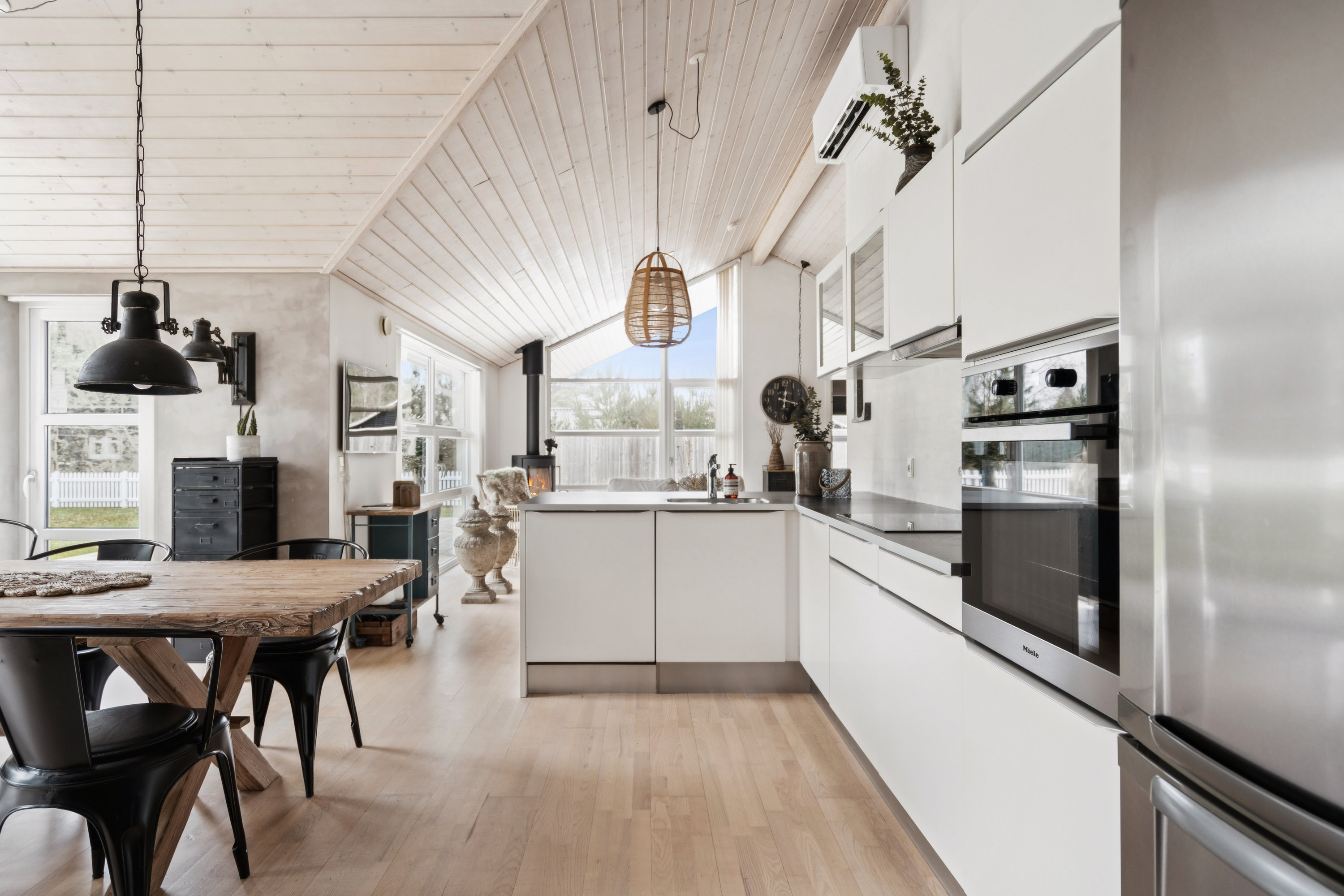 Fremhævet køkken billede i fuldskærmstilstand. Billede af Lille Strandgaard 13B, 9370 Hals