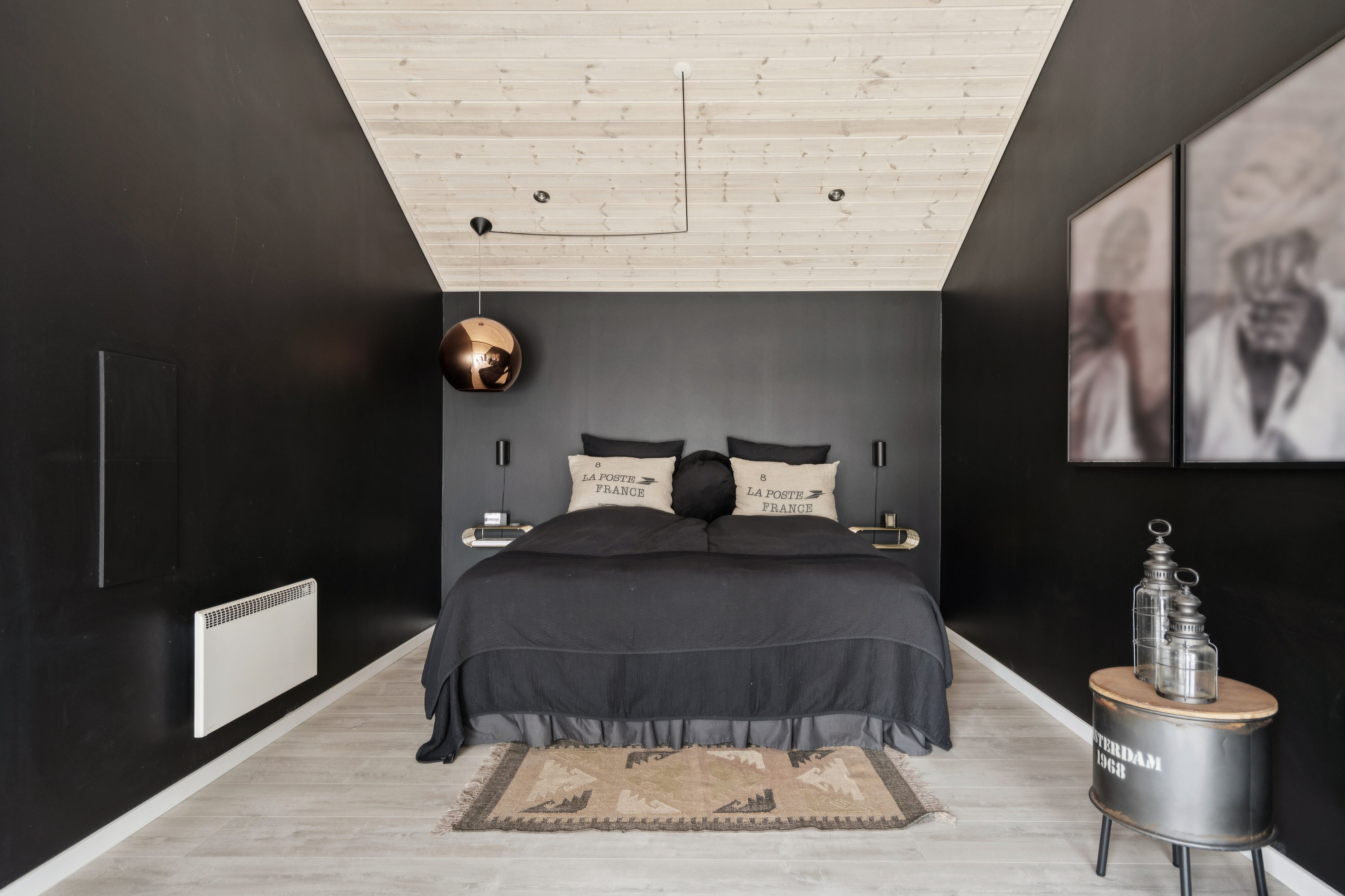 Fremhævet soveværelse billede i fuldskærmstilstand. Billede af Lille Strandgaard 13B, 9370 Hals