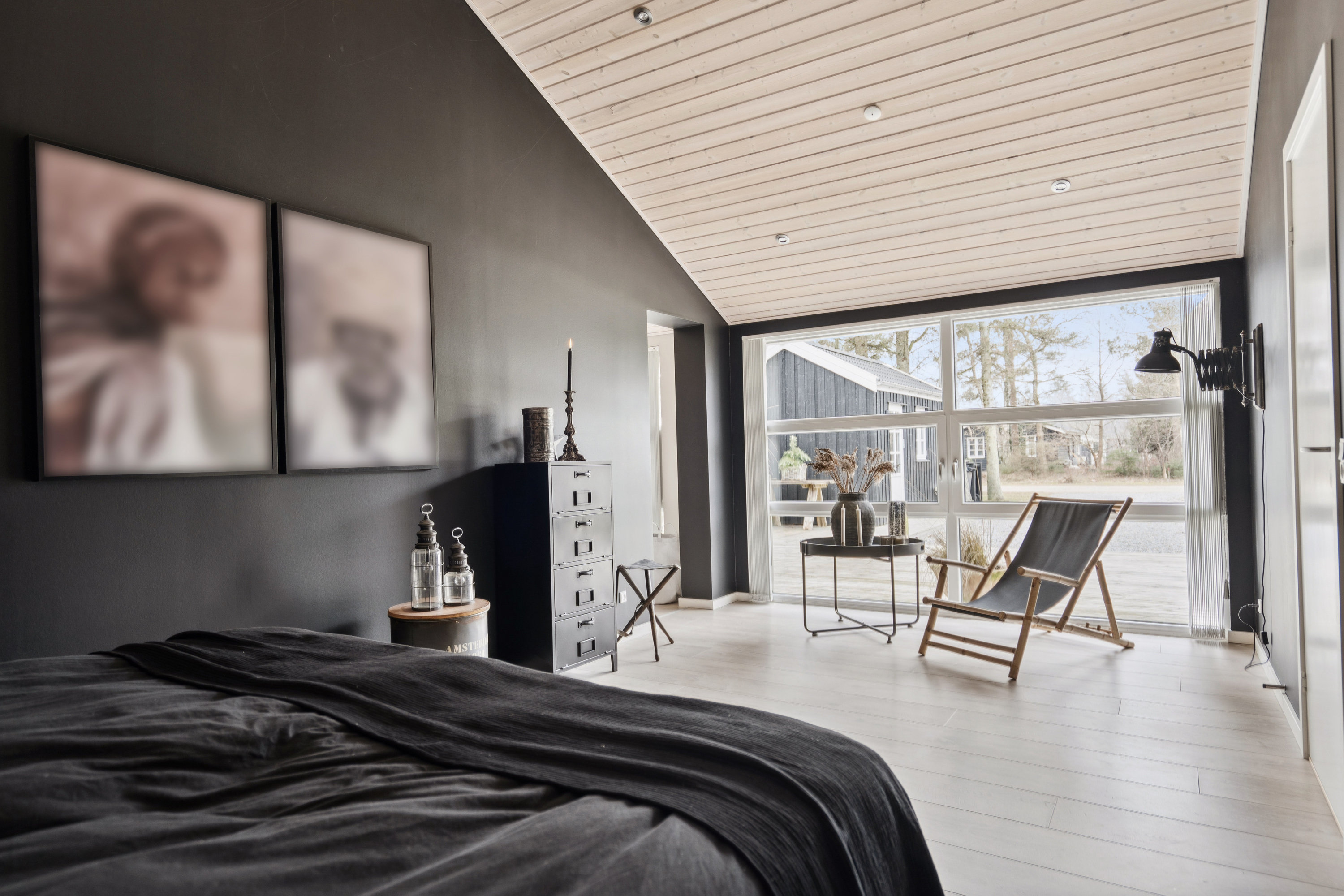 Fremhævet soveværelse billede i fuldskærmstilstand. Billede af Lille Strandgaard 13B, 9370 Hals