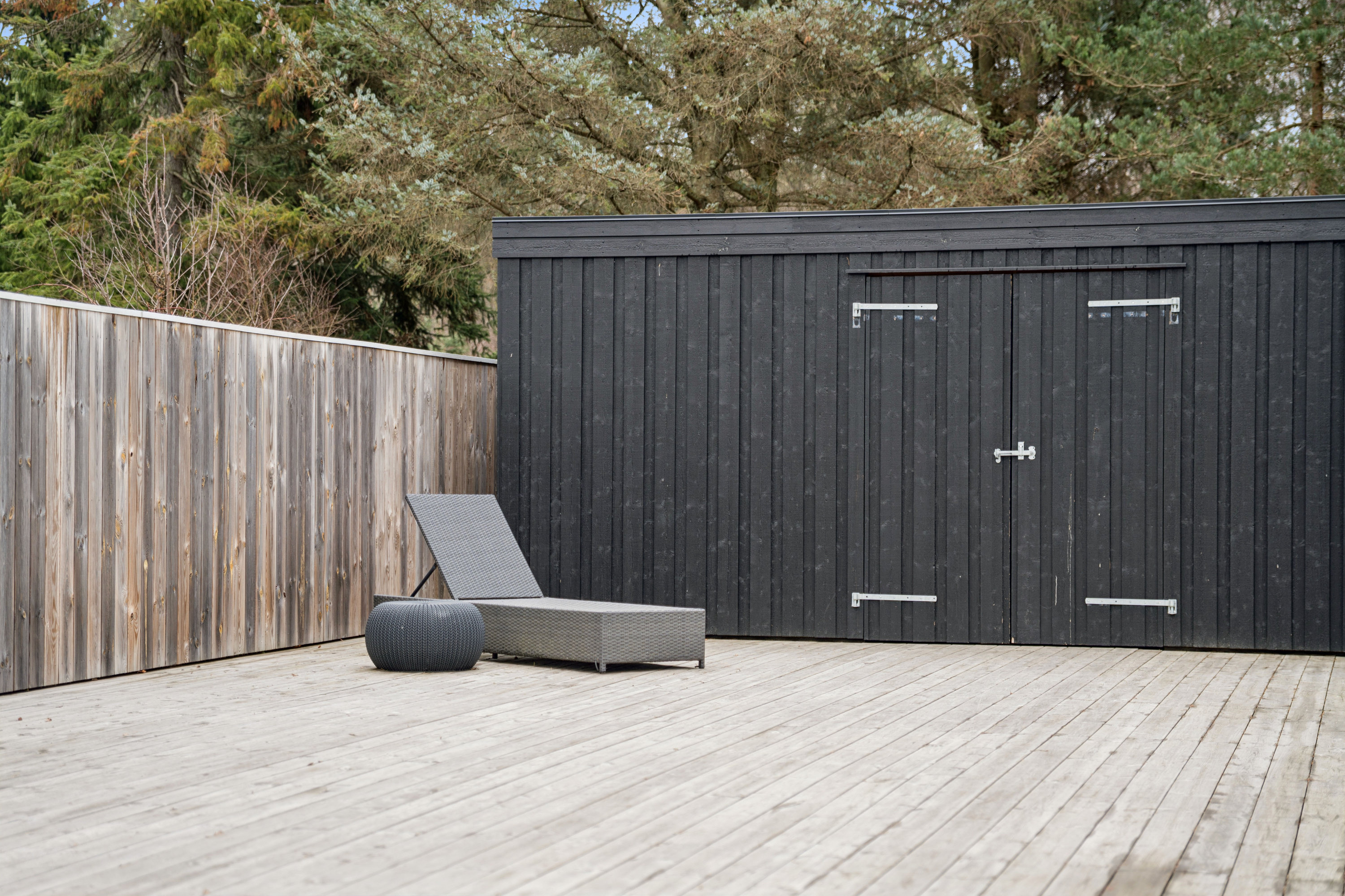 Fremhævet terrasse billede i fuldskærmstilstand. Billede af Lille Strandgaard 13B, 9370 Hals