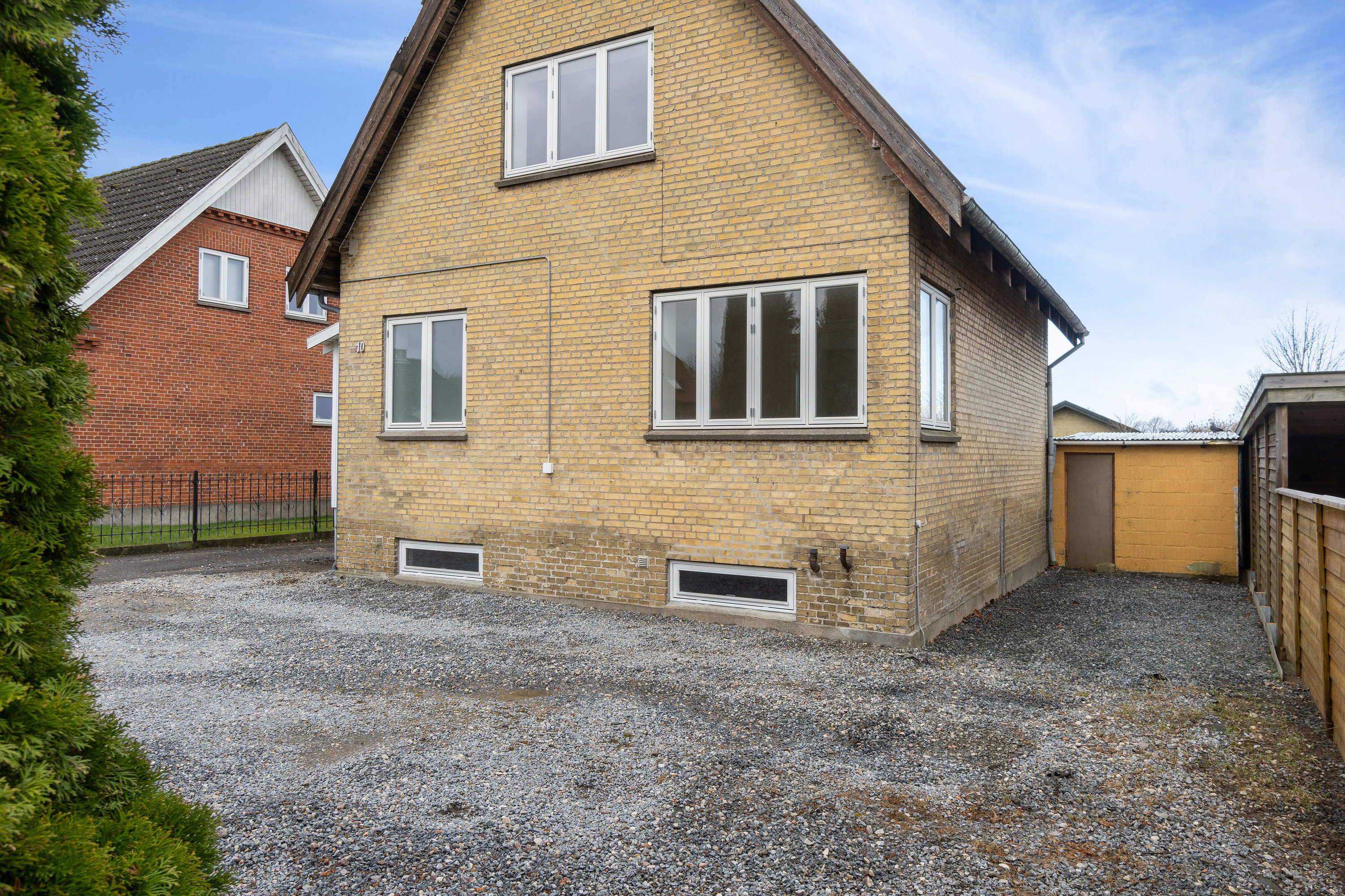 Fremhævet udendørs billede i fuldskærmstilstand. Billede af Skælskørvej 10, 4200 Slagelse