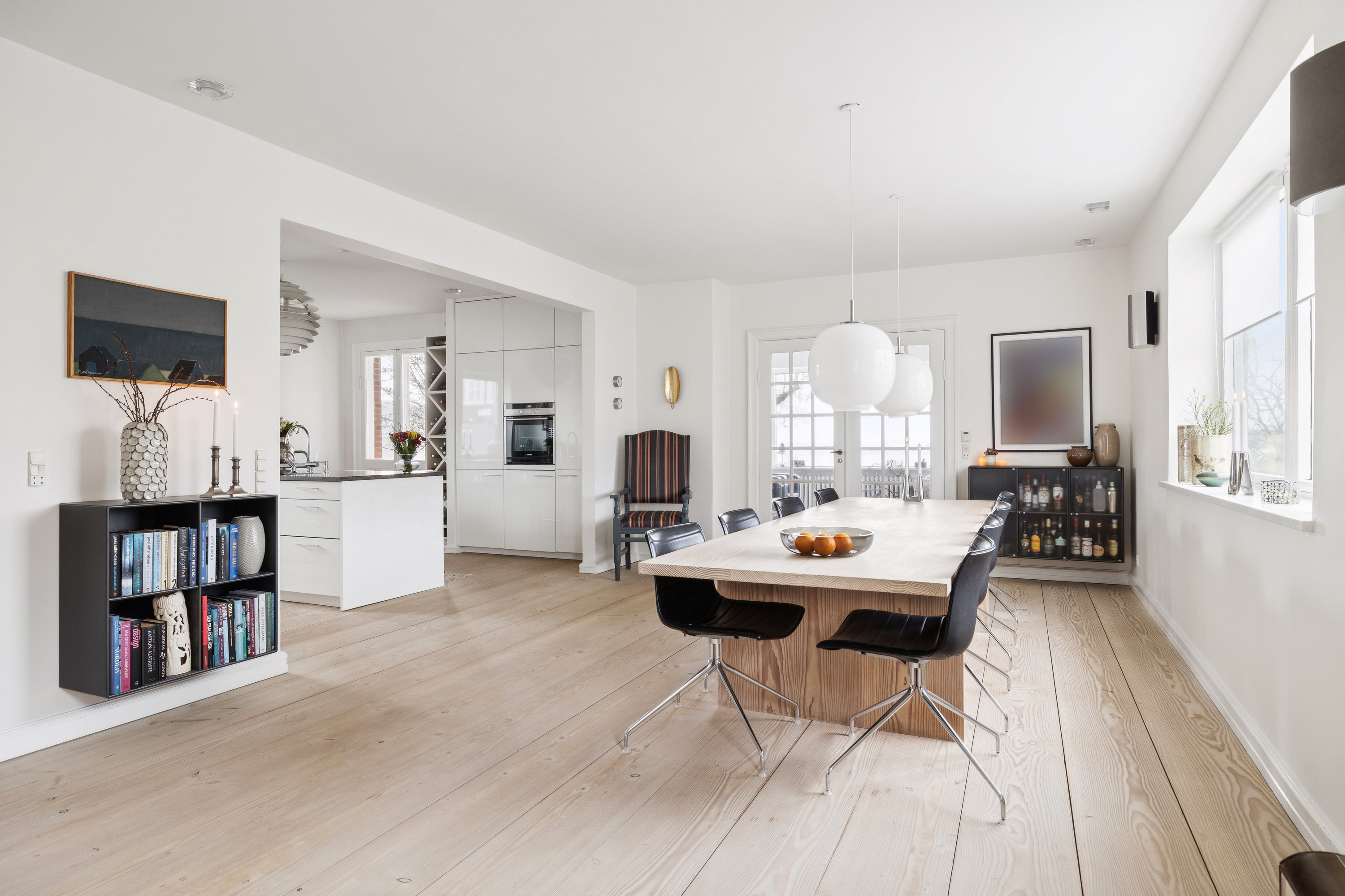 Fremhævet spisestue billede i fuldskærmstilstand. Billede af Sølystvej 16, 8660 Skanderborg