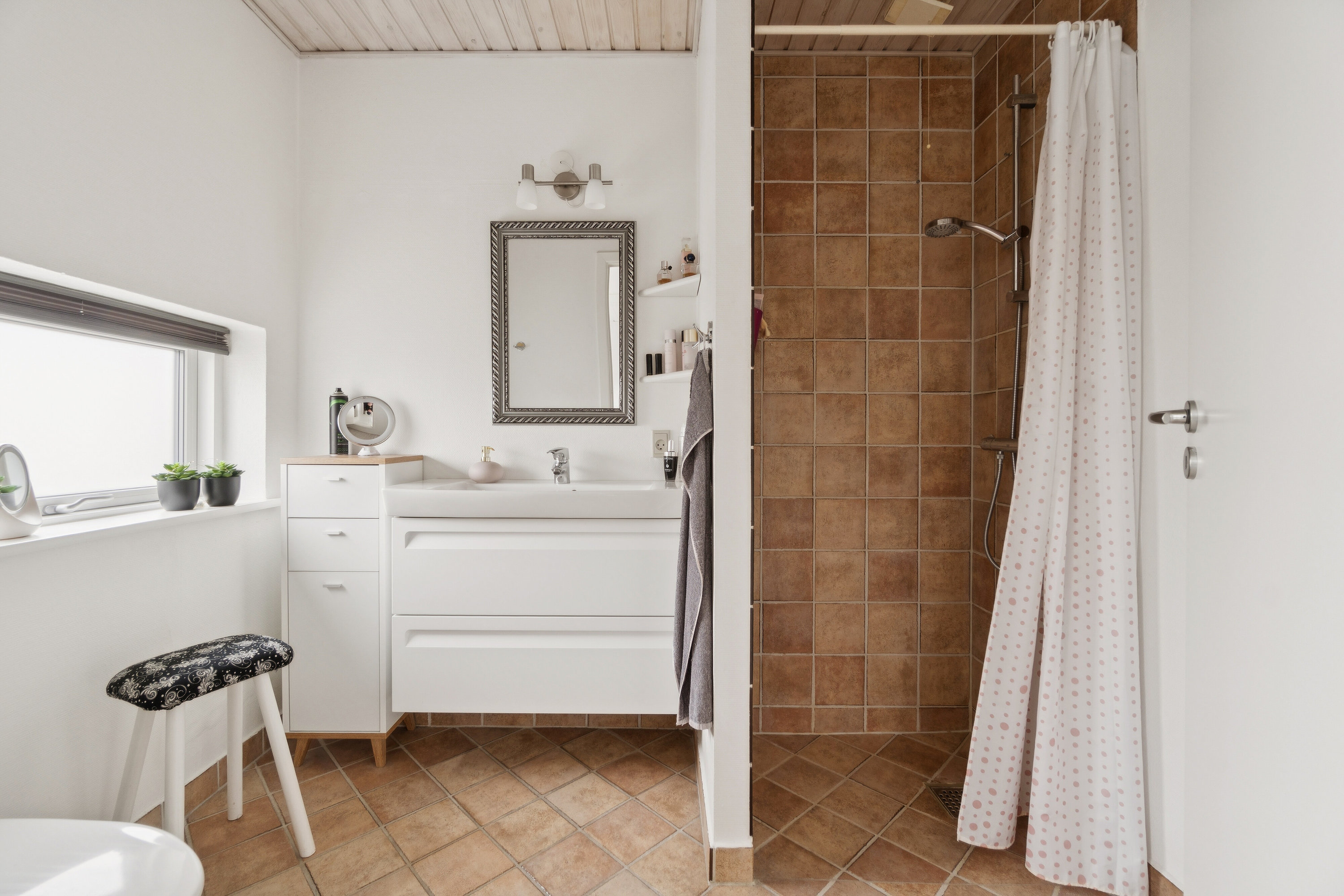 Fremhævet badeværelse billede i fuldskærmstilstand. Billede af Nørrevænge 45, 7700 Thisted