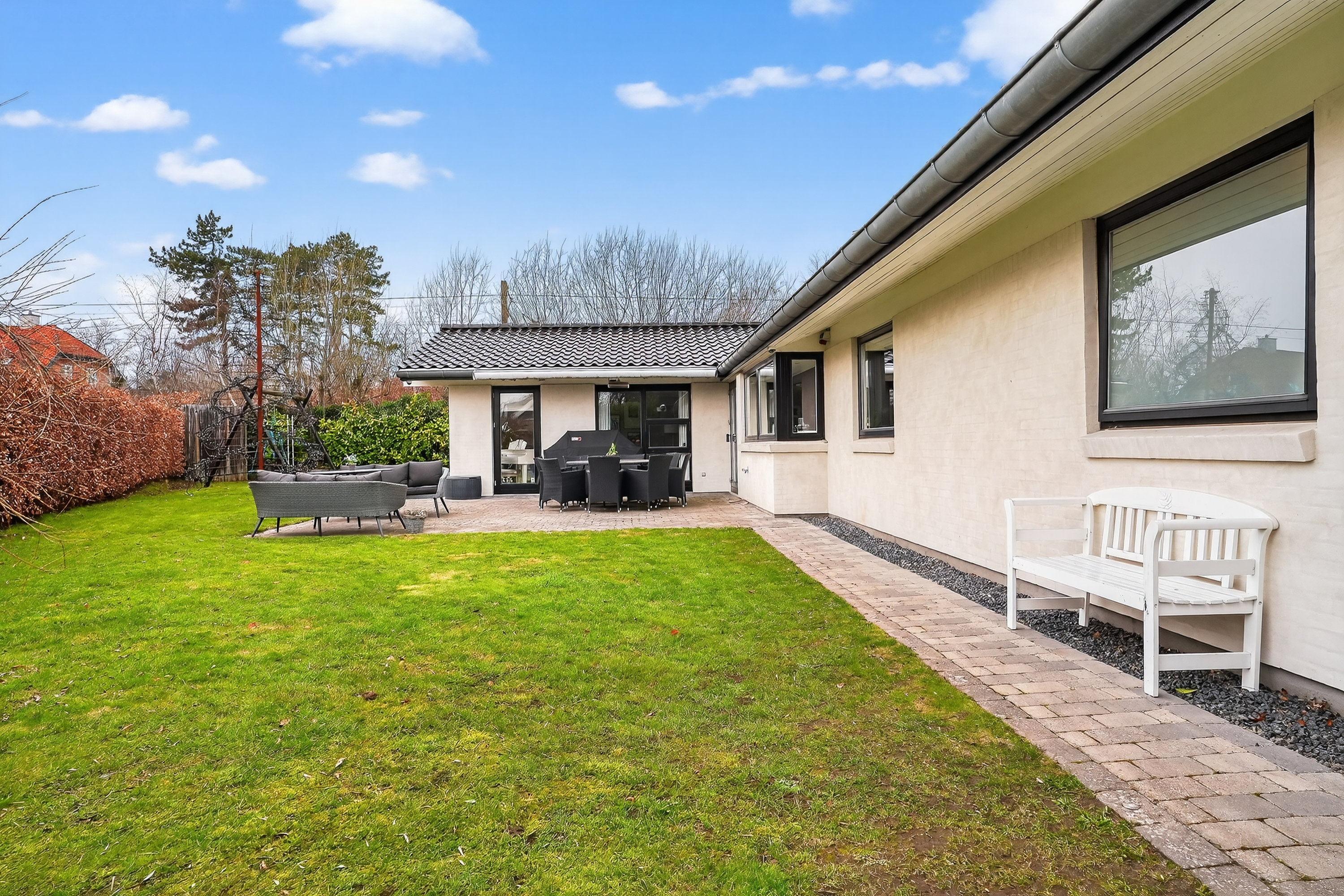 Fremhævet terrasse billede i fuldskærmstilstand. Billede af Torpenvej 27B, 3050 Humlebæk