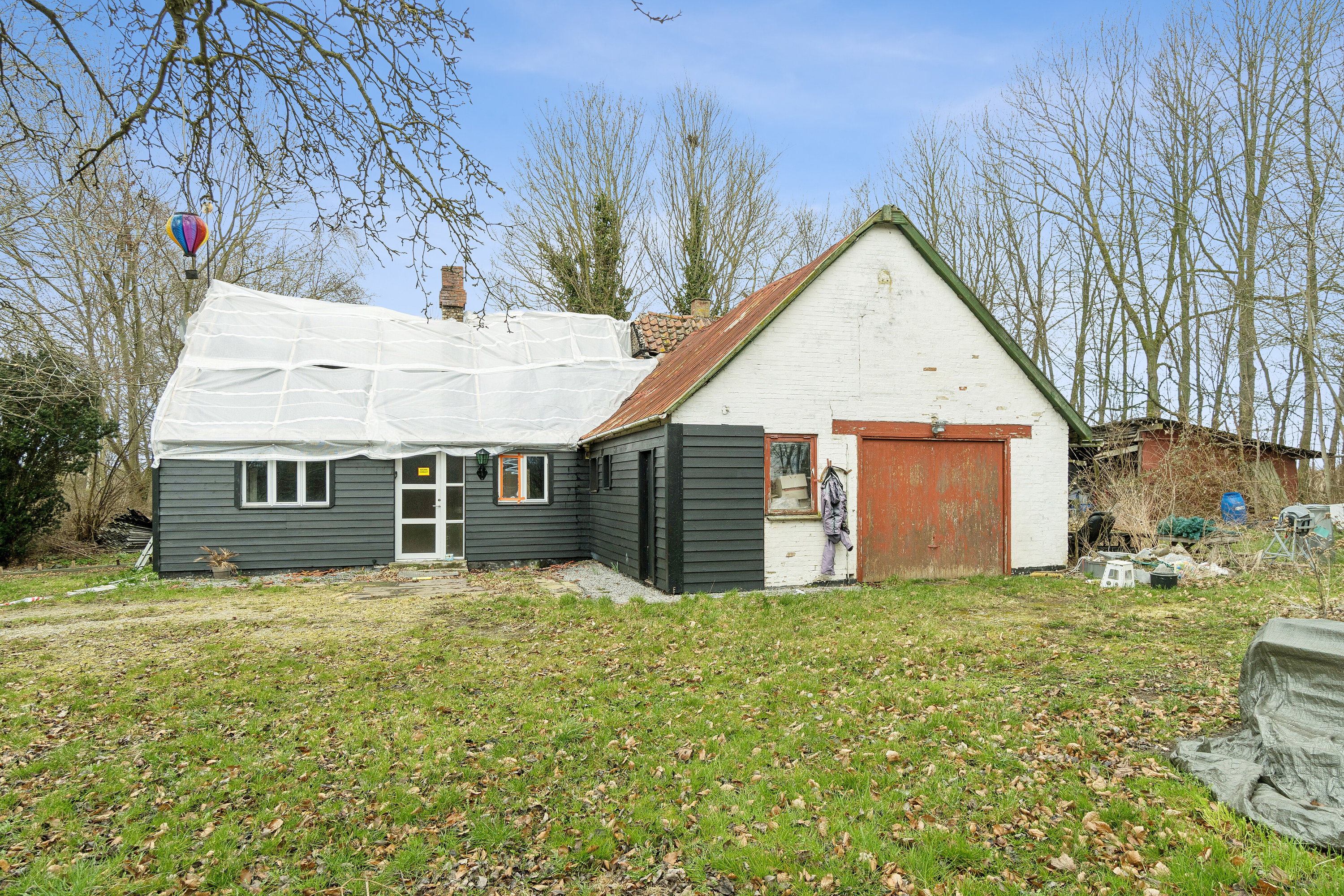 Fremhævet set fra haven billede i fuldskærmstilstand. Billede af Krænkerupvej 1, Knudstrup, 4270 Høng