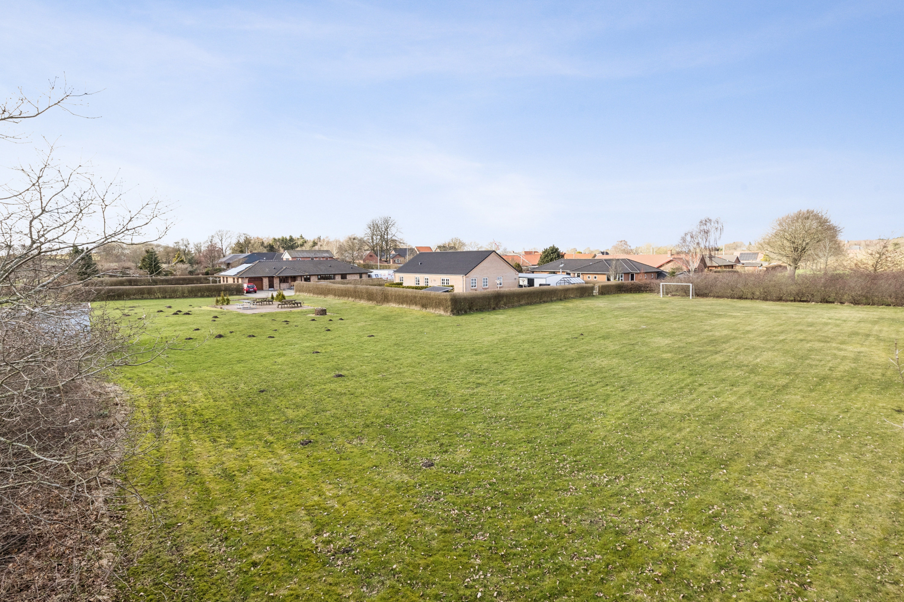 Fremhævet andet billede i fuldskærmstilstand. Billede af Mosegårdsvej 25 - 31, Sparkær, 8800 Viborg