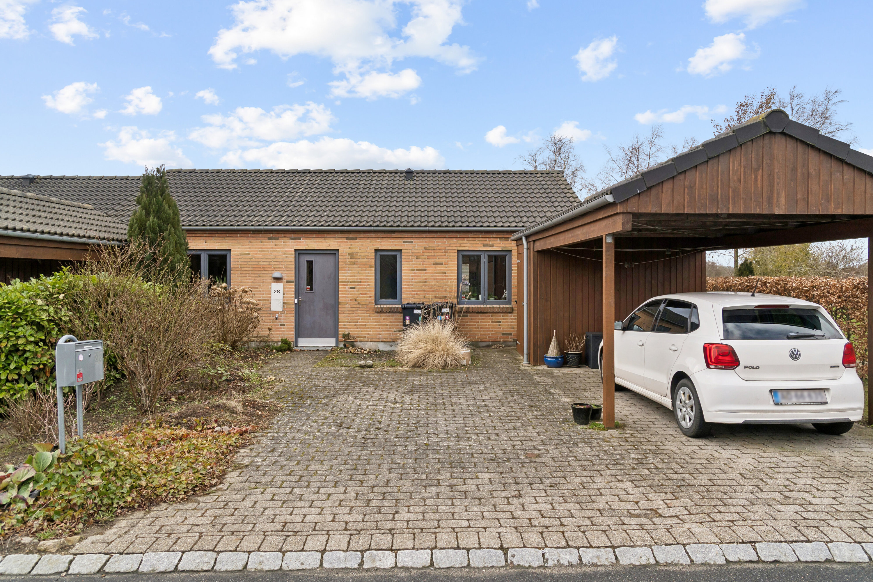 Fremhævet ejendommen billede i fuldskærmstilstand. Billede af Ellemosevænget 28, 8310 Tranbjerg J