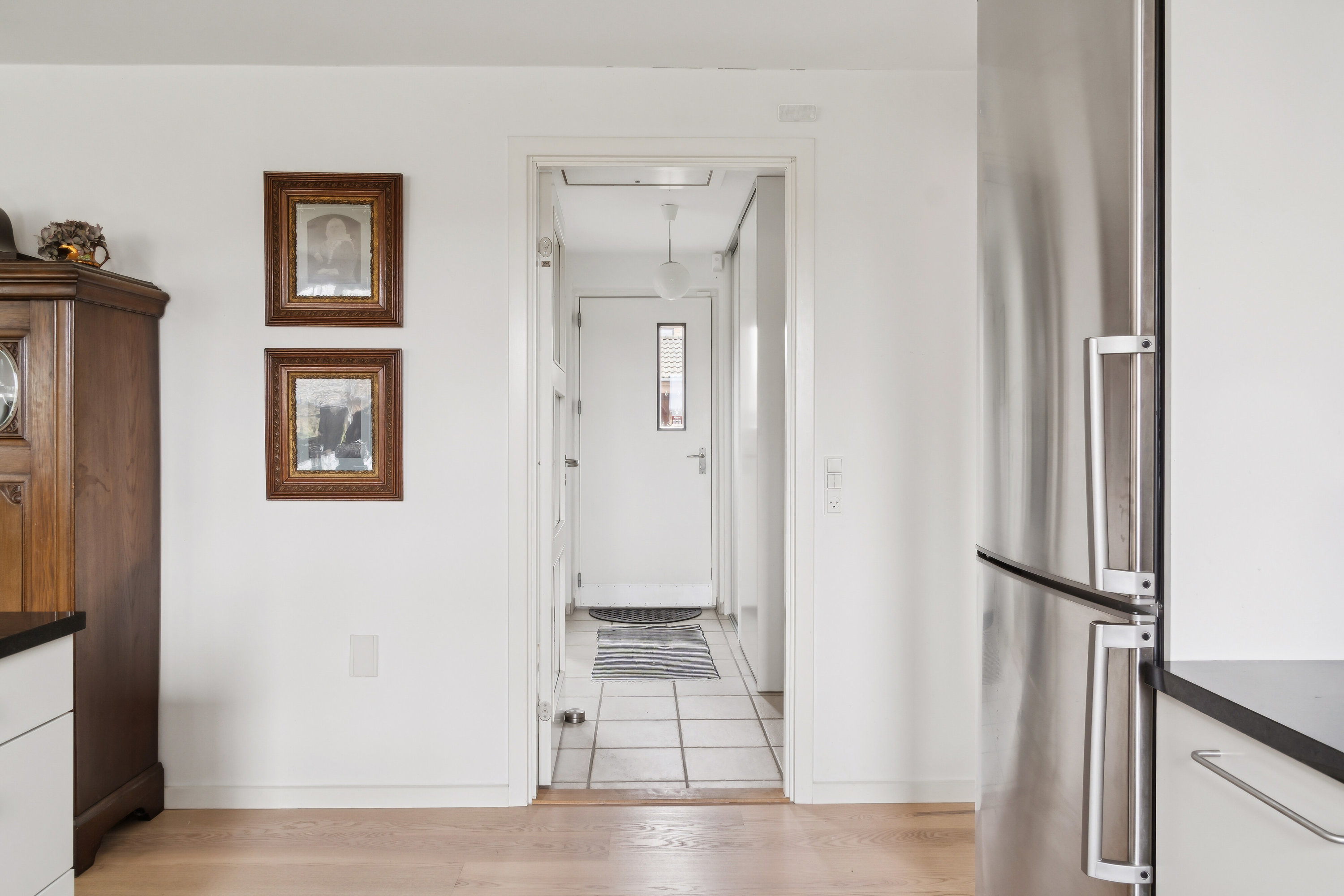 Fremhævet stue billede i fuldskærmstilstand. Billede af Ellemosevænget 28, 8310 Tranbjerg J