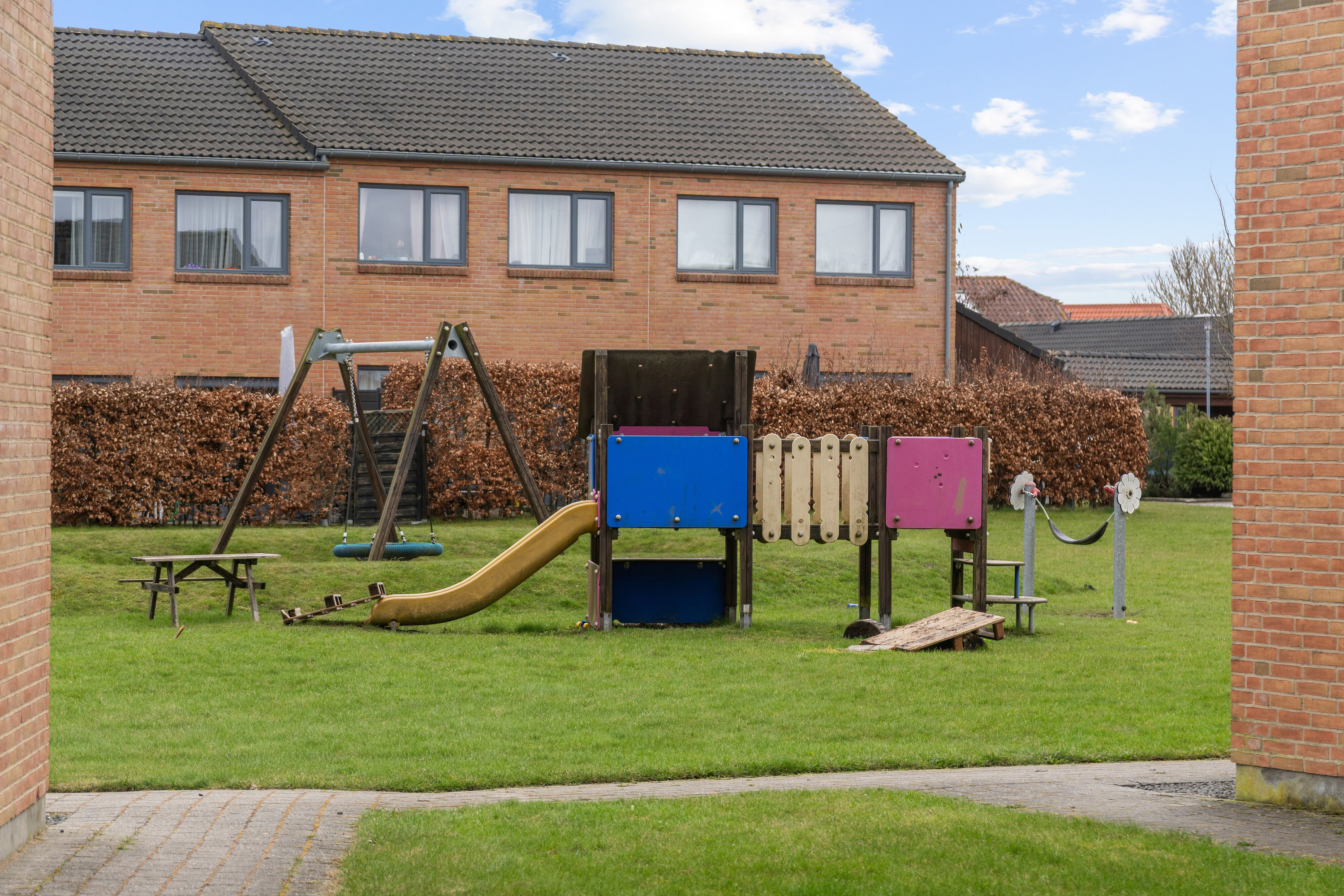 Fremhævet udenomsarealer billede i fuldskærmstilstand. Billede af Ellemosevænget 28, 8310 Tranbjerg J