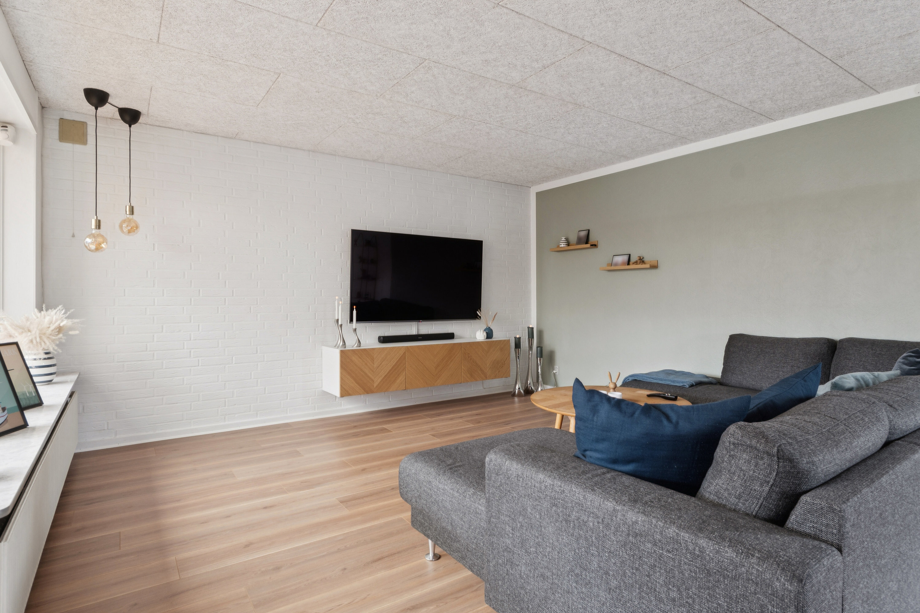 Fremhævet stue billede i fuldskærmstilstand. Billede af Mossøvej 5, 7200 Grindsted