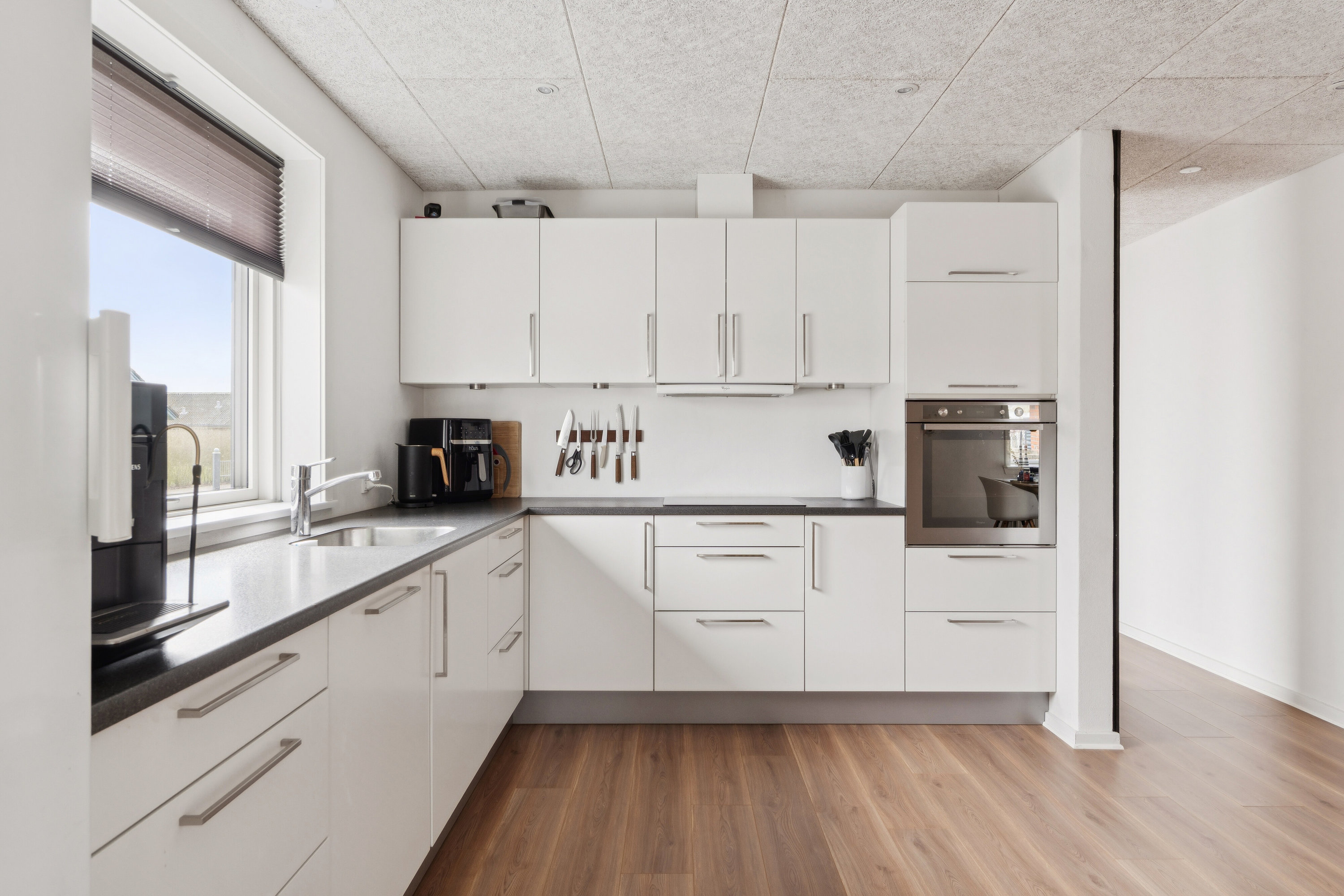 Fremhævet køkken billede i fuldskærmstilstand. Billede af Mossøvej 5, 7200 Grindsted