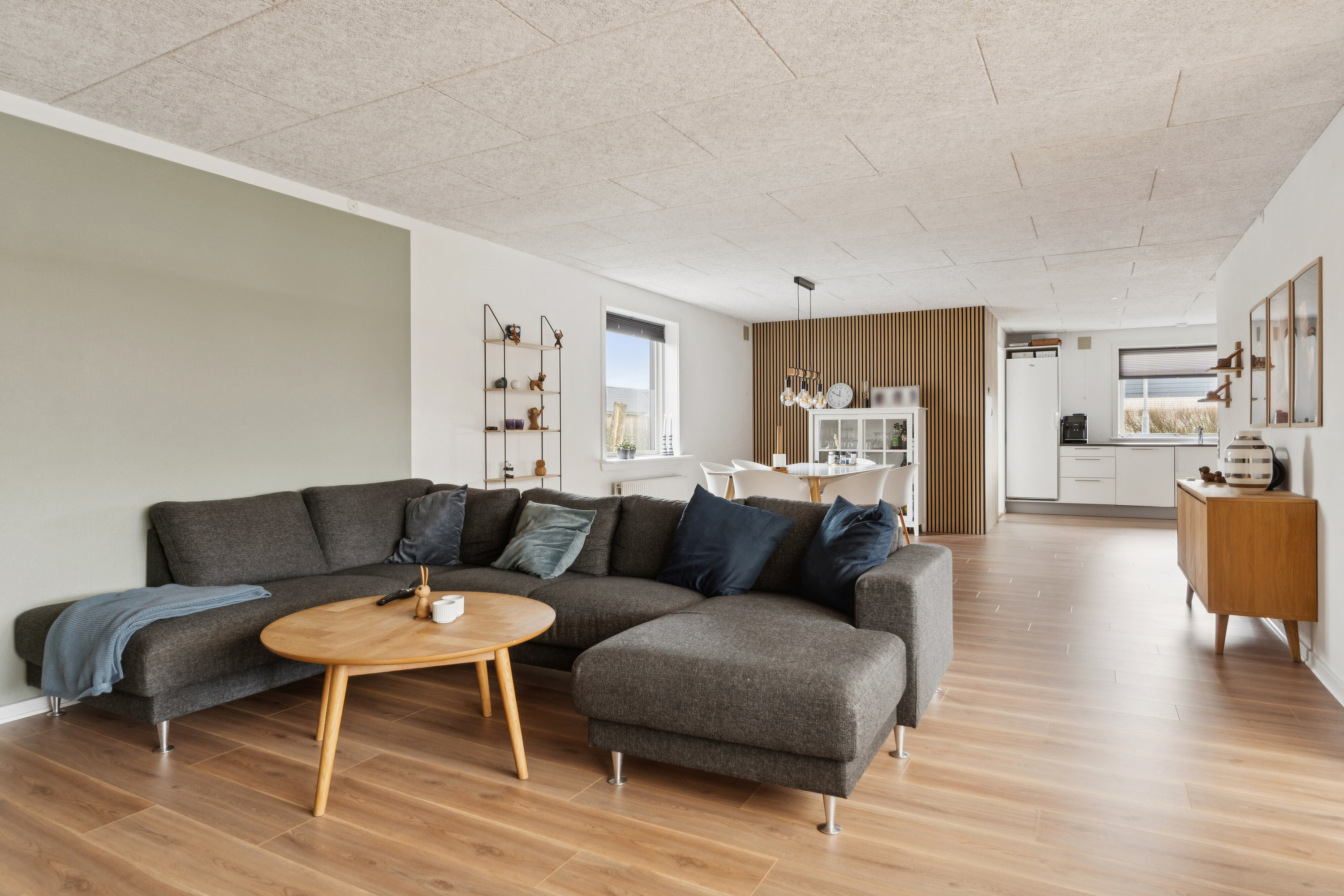 Fremhævet stue billede i fuldskærmstilstand. Billede af Mossøvej 5, 7200 Grindsted