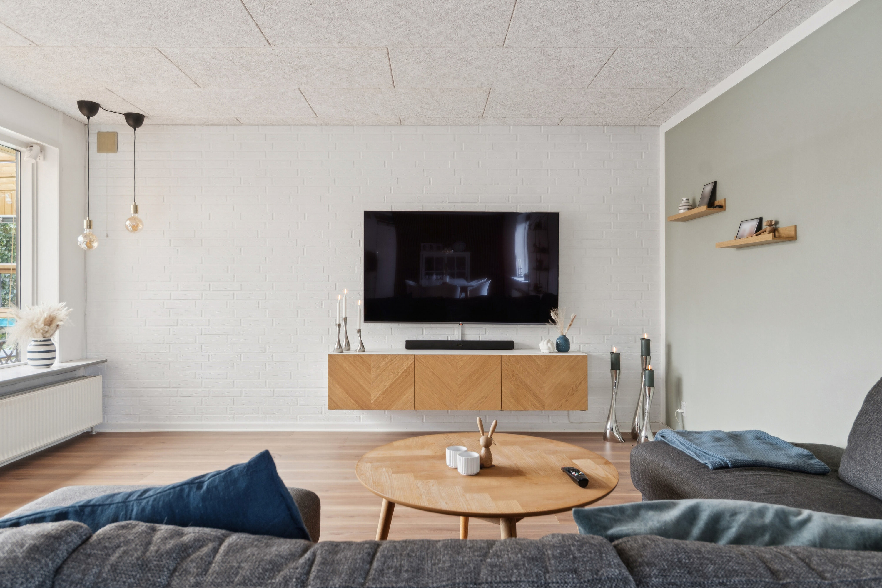 Fremhævet stue billede i fuldskærmstilstand. Billede af Mossøvej 5, 7200 Grindsted