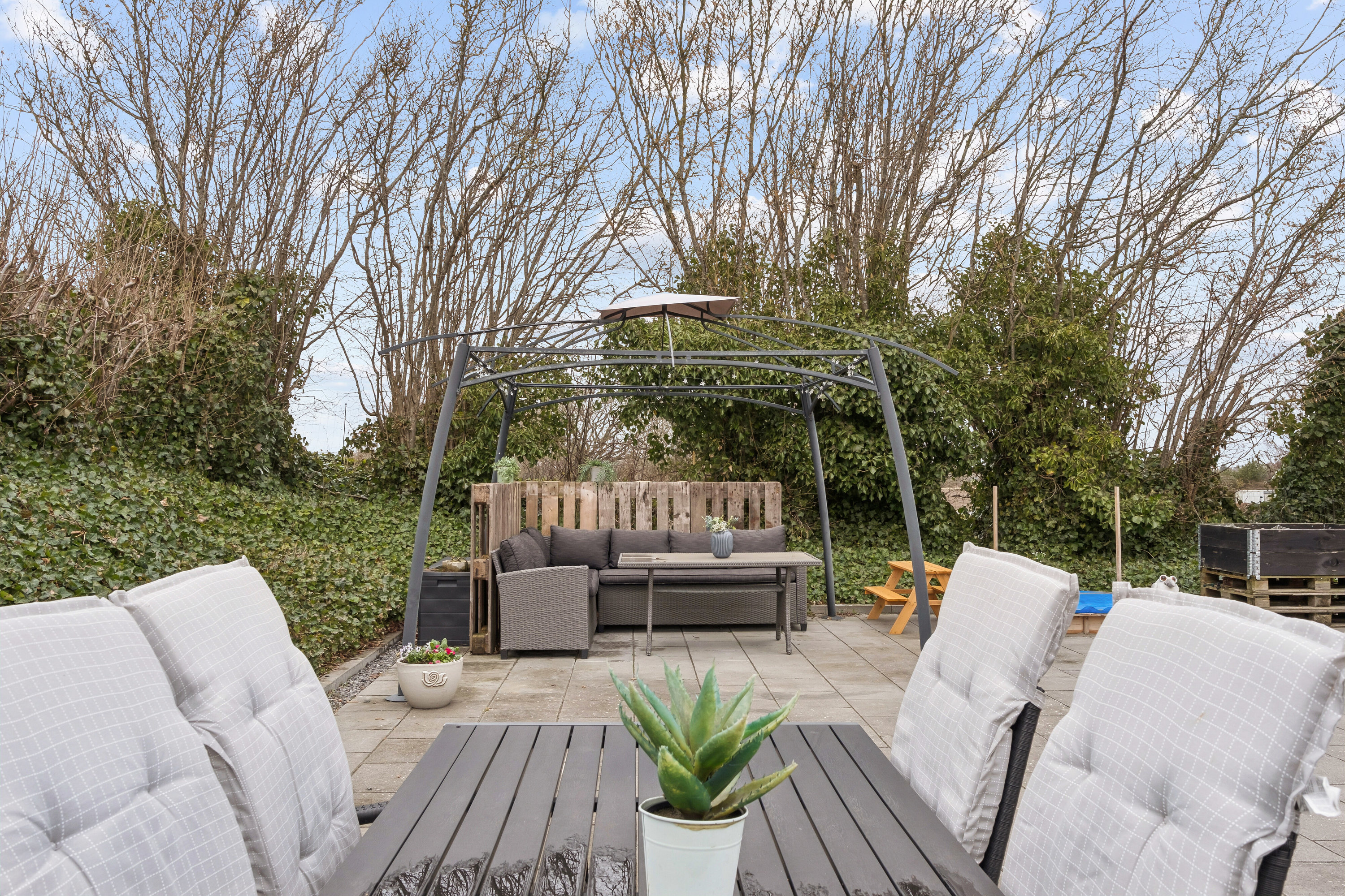 Fremhævet terrasse billede i fuldskærmstilstand. Billede af Spangsvej 160, Udby, 4750 Lundby