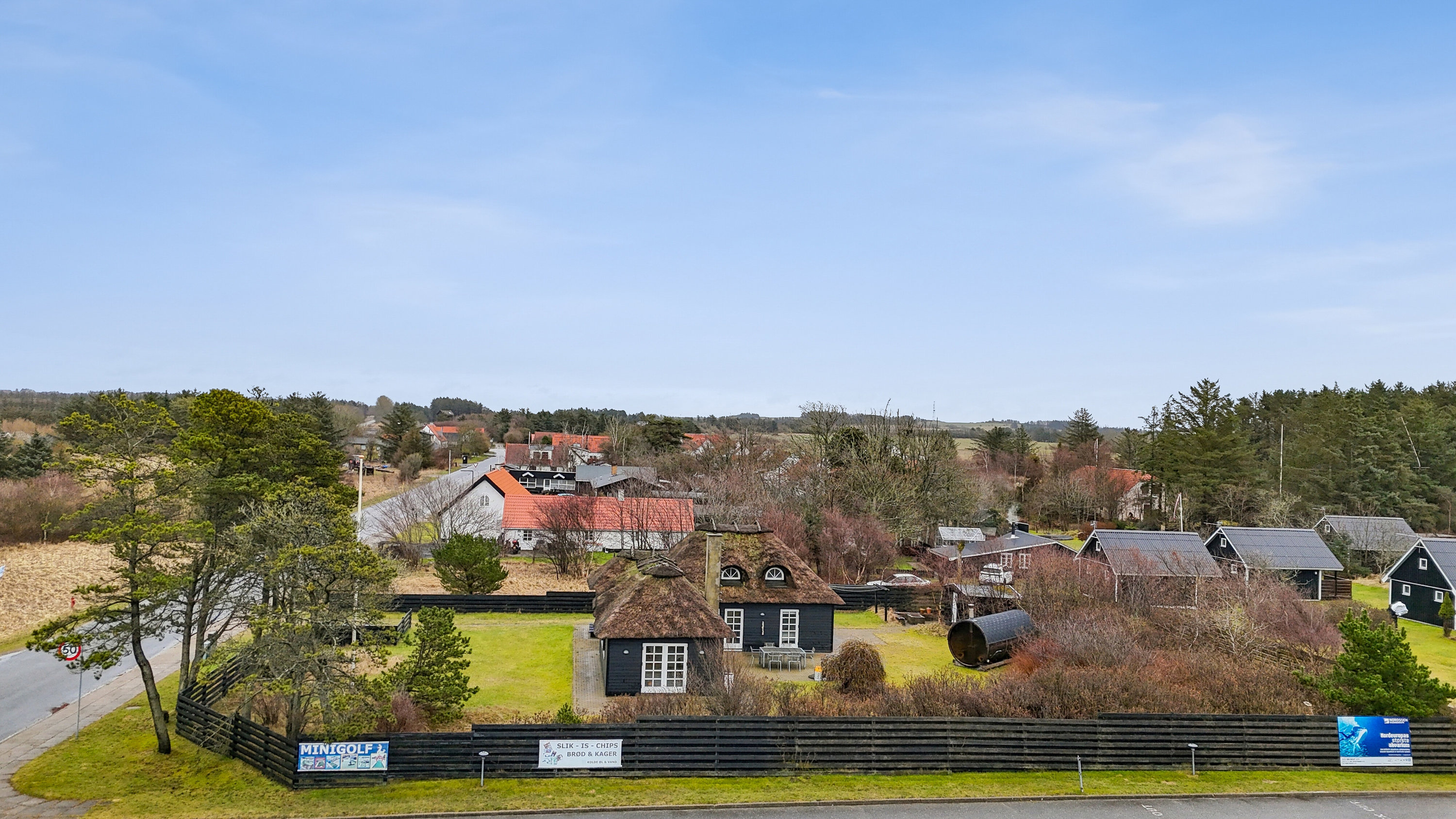 Fremhævet luftfoto billede i fuldskærmstilstand. Billede af Strandvejen 11, Tornby, 9850 Hirtshals