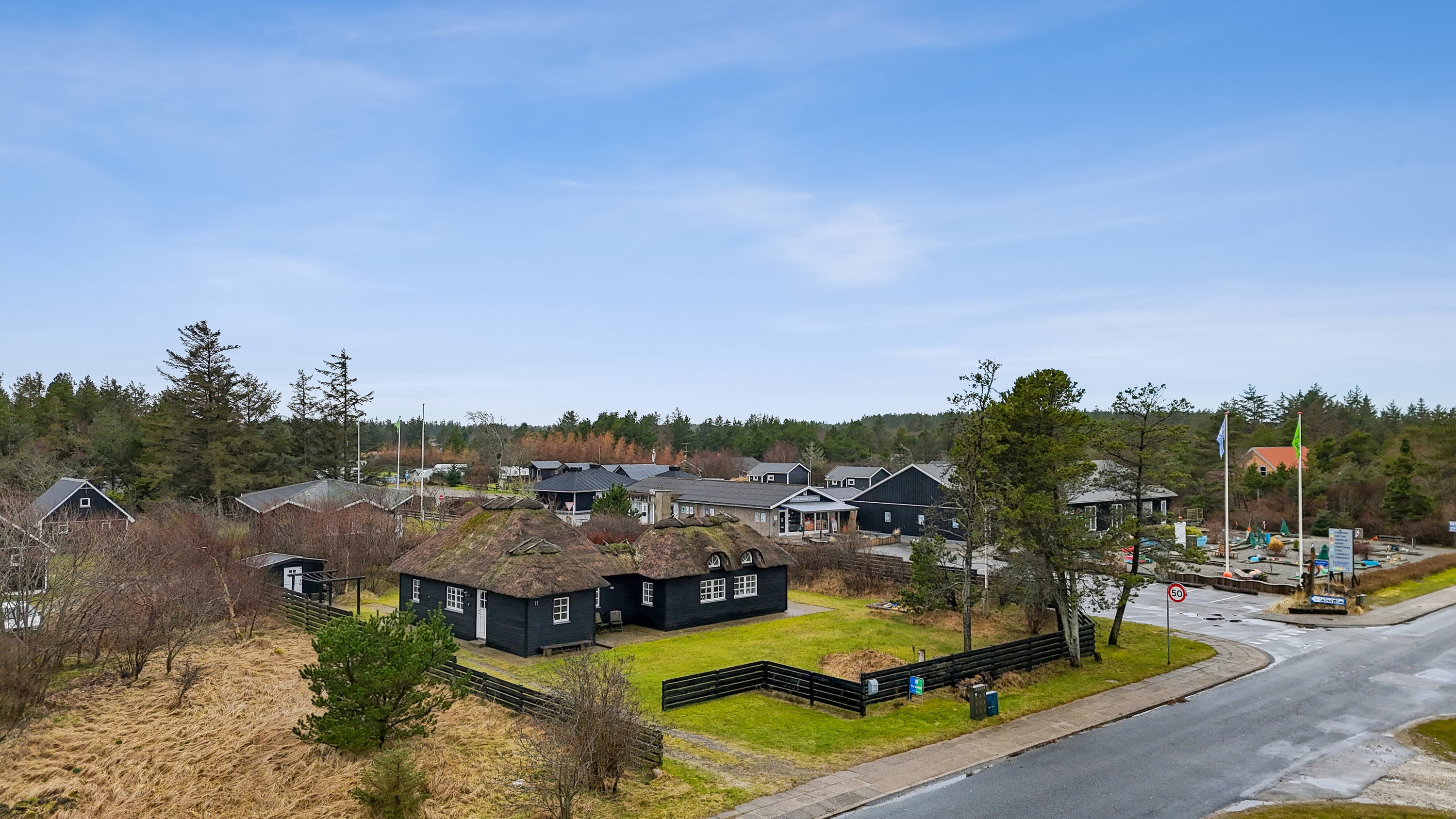Fremhævet luftfoto billede i fuldskærmstilstand. Billede af Strandvejen 11, Tornby, 9850 Hirtshals