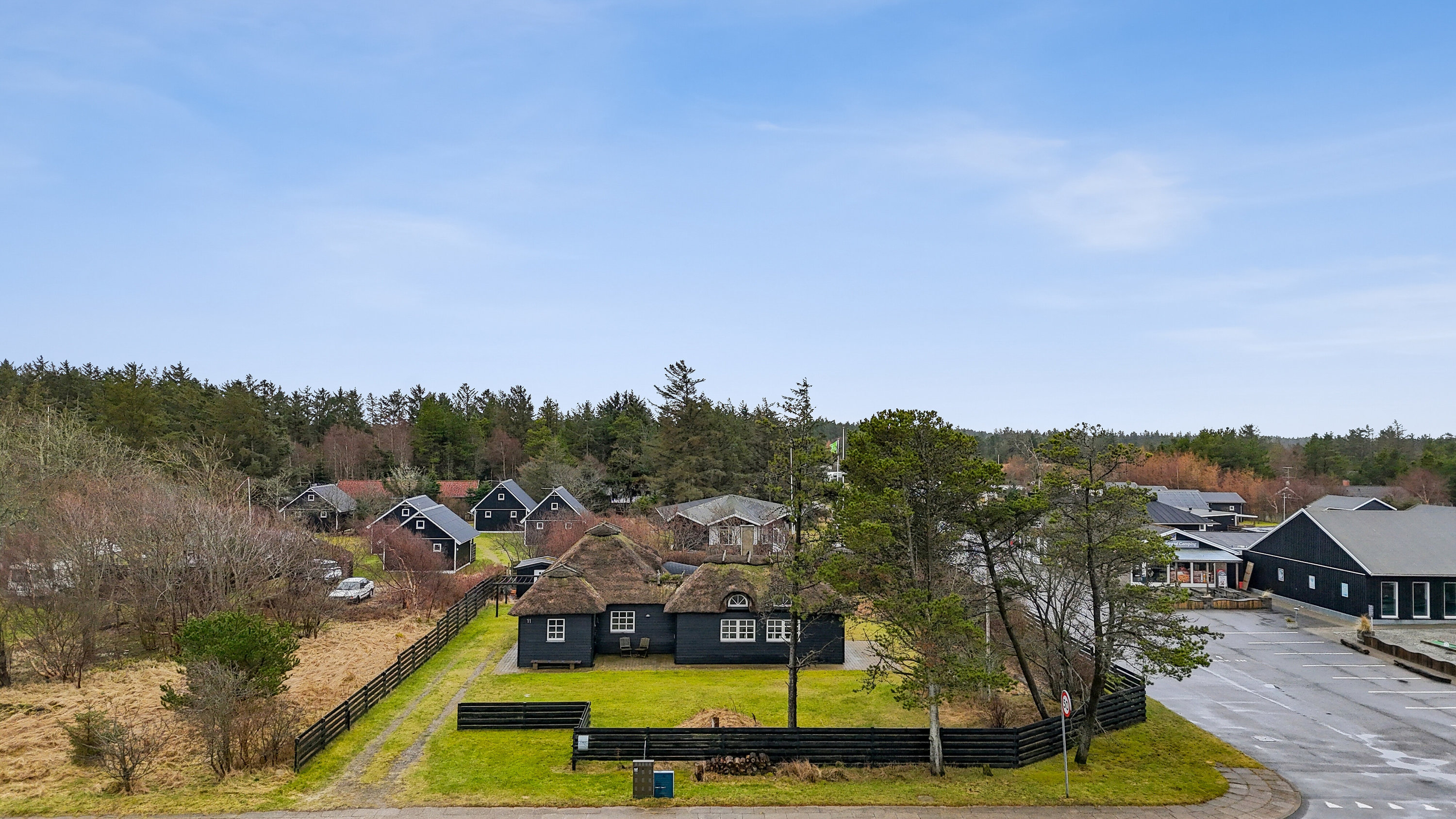 Fremhævet luftfoto billede i fuldskærmstilstand. Billede af Strandvejen 11, Tornby, 9850 Hirtshals