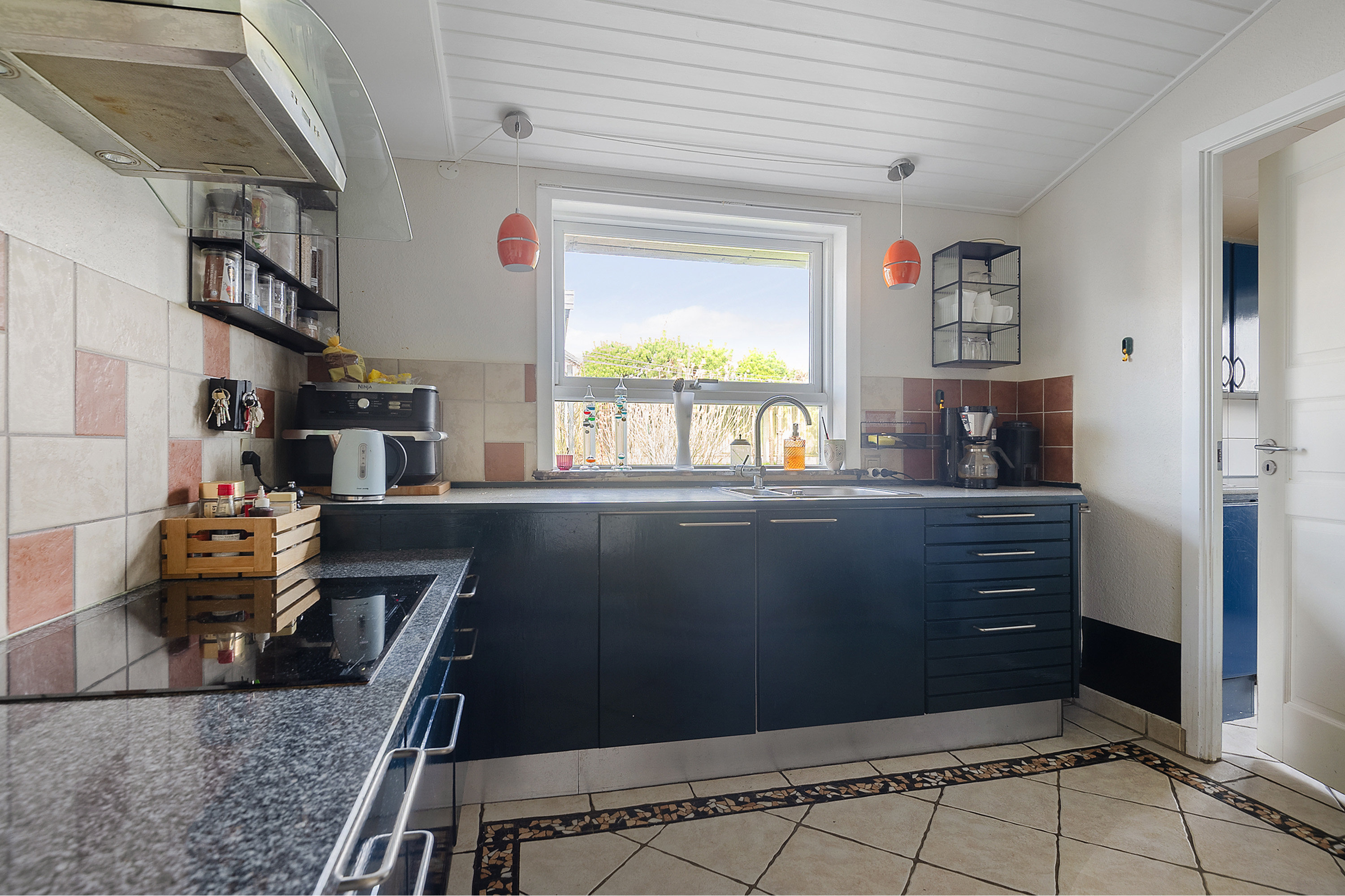 Fremhævet køkken billede i fuldskærmstilstand. Billede af Fenrisvej 8, 6705 Esbjerg Ø