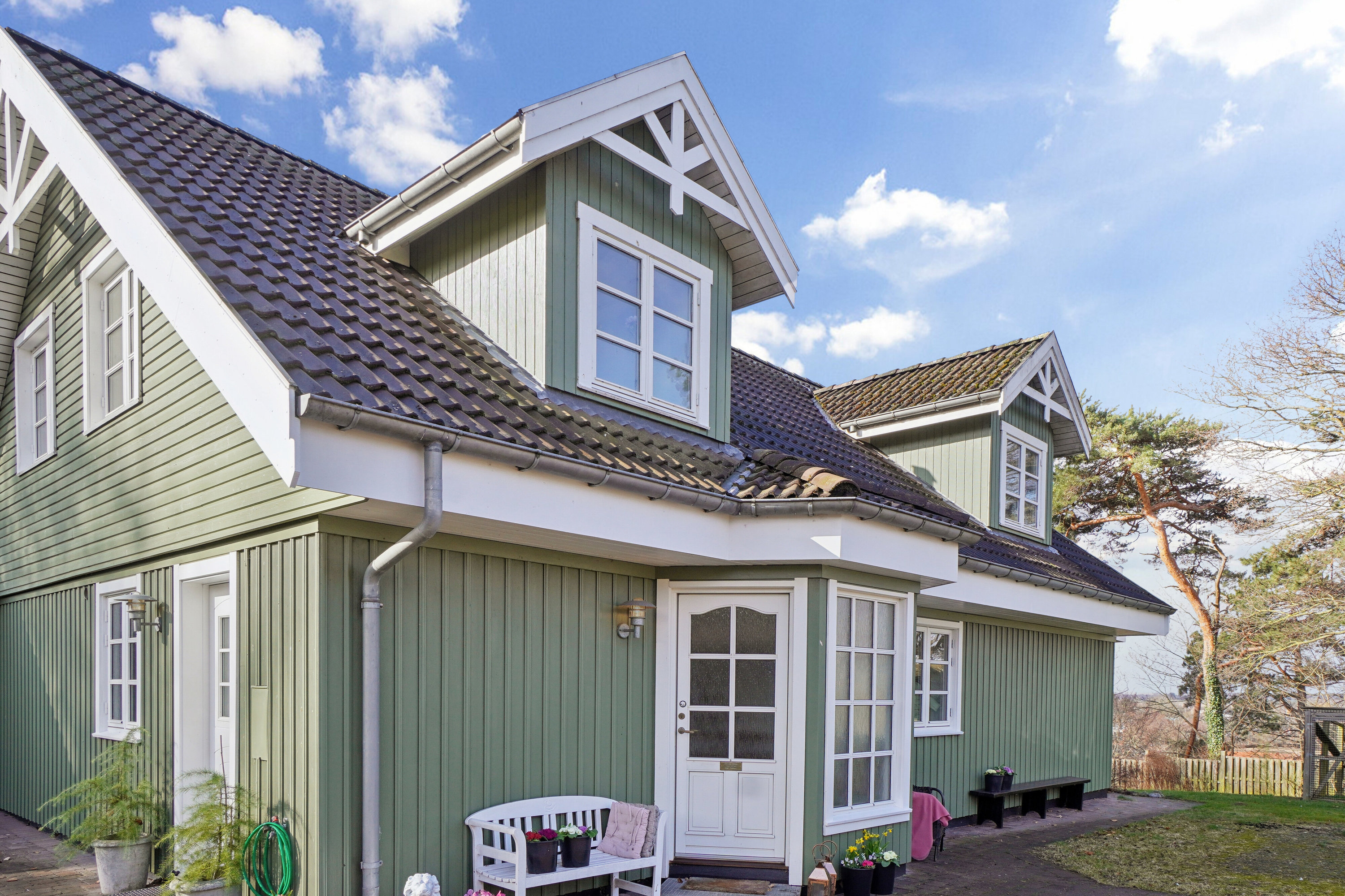 Fremhævet set fra haven billede i fuldskærmstilstand. Billede af Elmevej 7C, Skovbakken, 3300 Frederiksværk