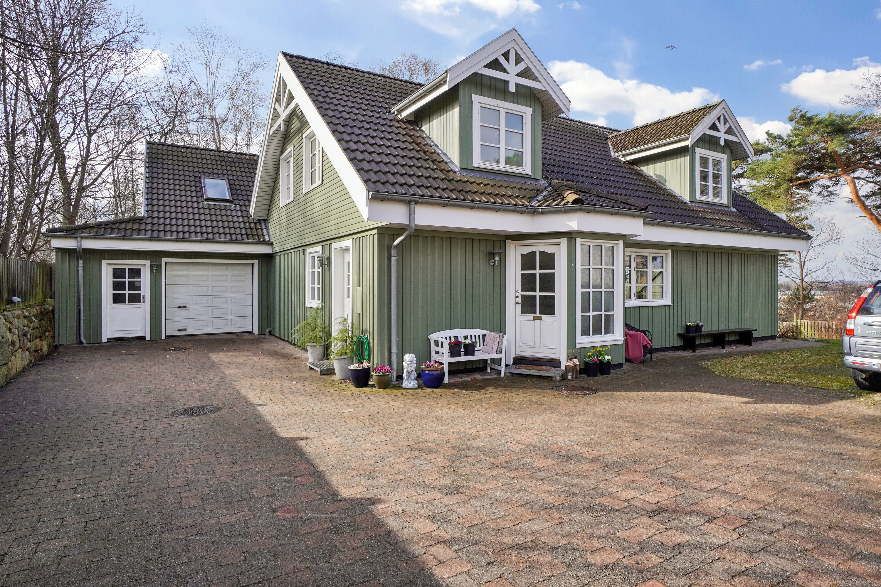 Fremhævet set fra vejen billede i fuldskærmstilstand. Billede af Elmevej 7C, Skovbakken, 3300 Frederiksværk