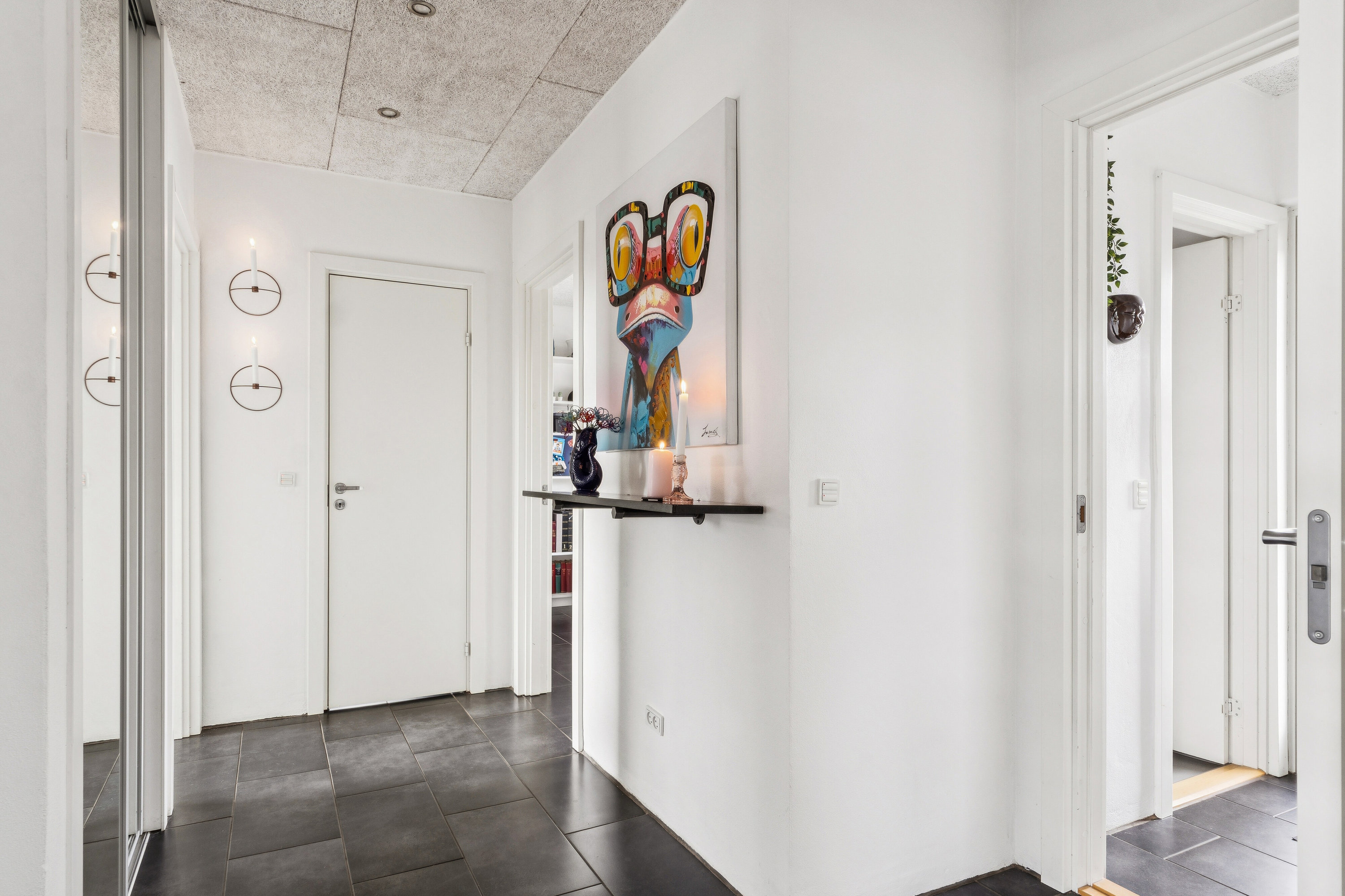 Fremhævet gang billede i fuldskærmstilstand. Billede af Møllegade 66, 7430 Ikast