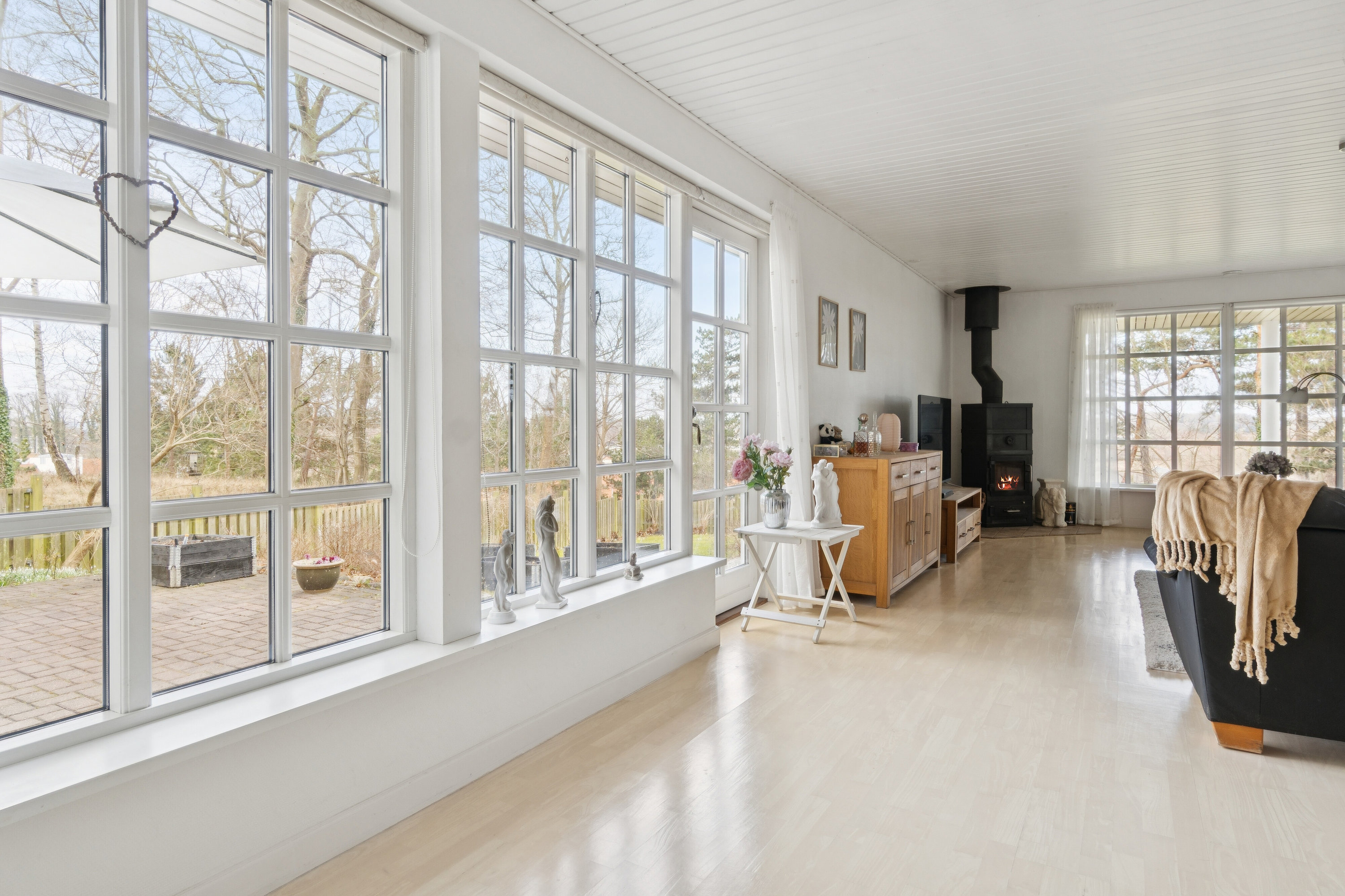 Fremhævet stue billede i fuldskærmstilstand. Billede af Elmevej 7C, Skovbakken, 3300 Frederiksværk