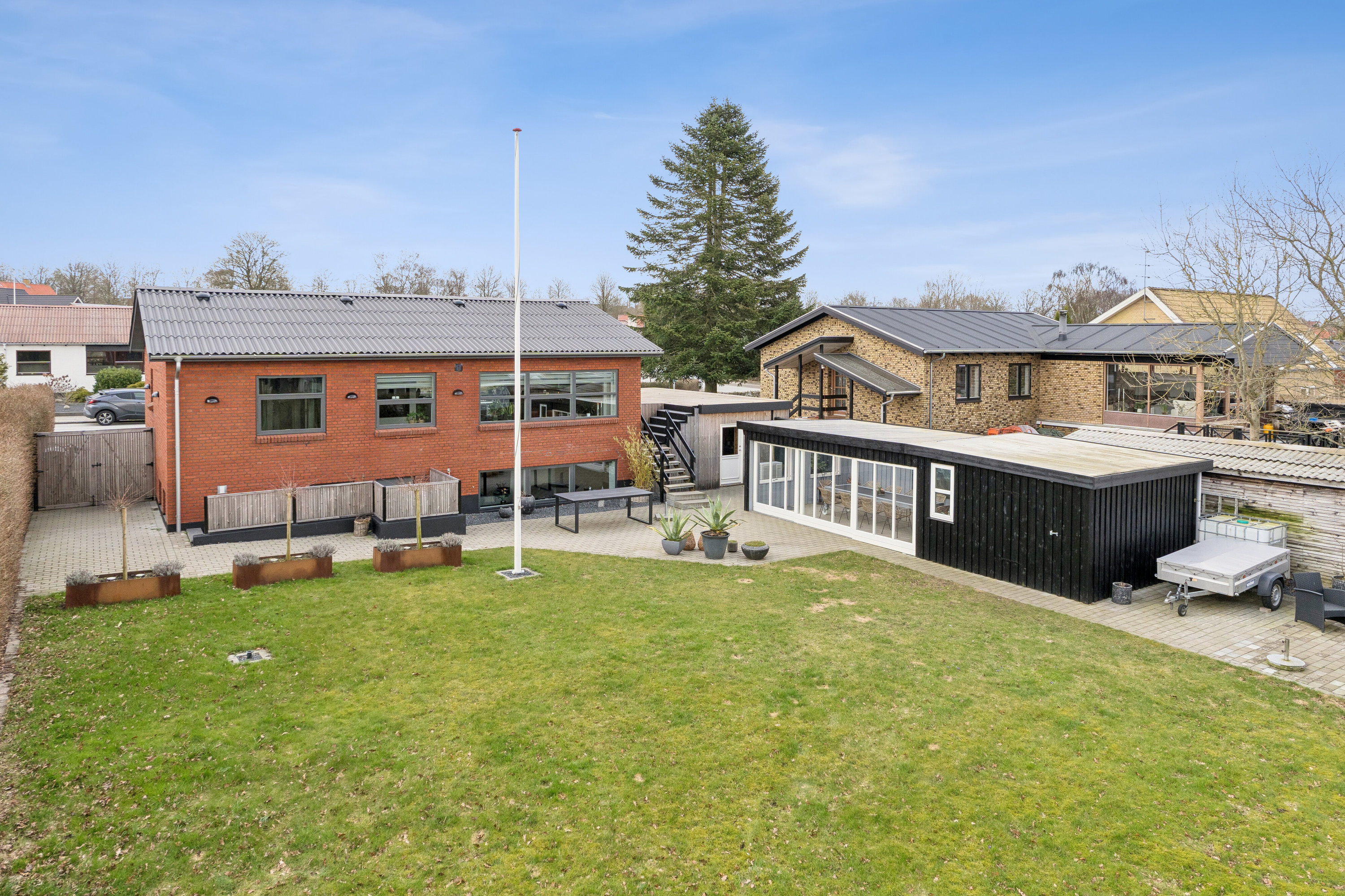 Fremhævet udendørs billede i fuldskærmstilstand. Billede af Møllegade 66, 7430 Ikast